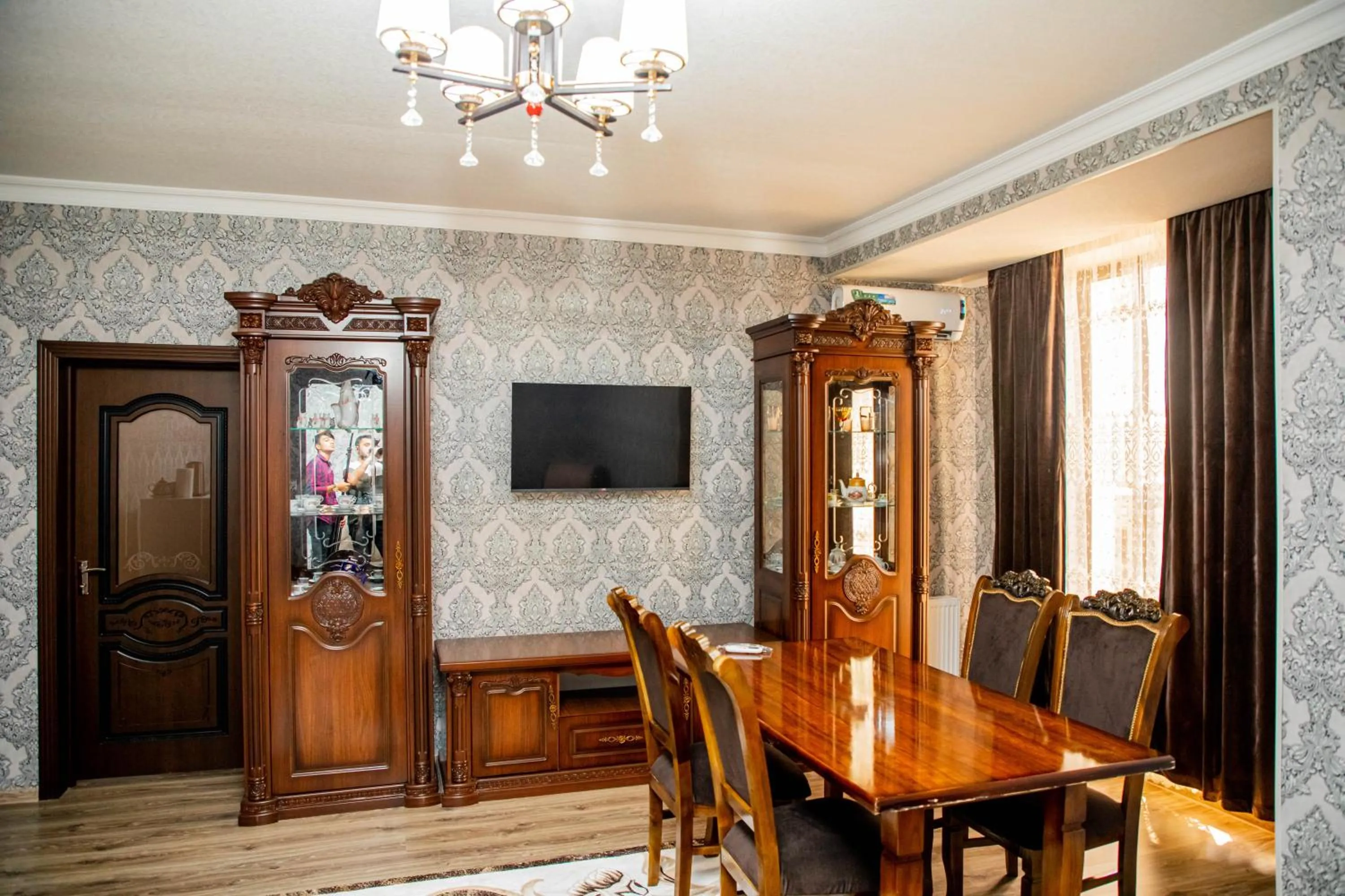 Dining area in Buyuk Humo