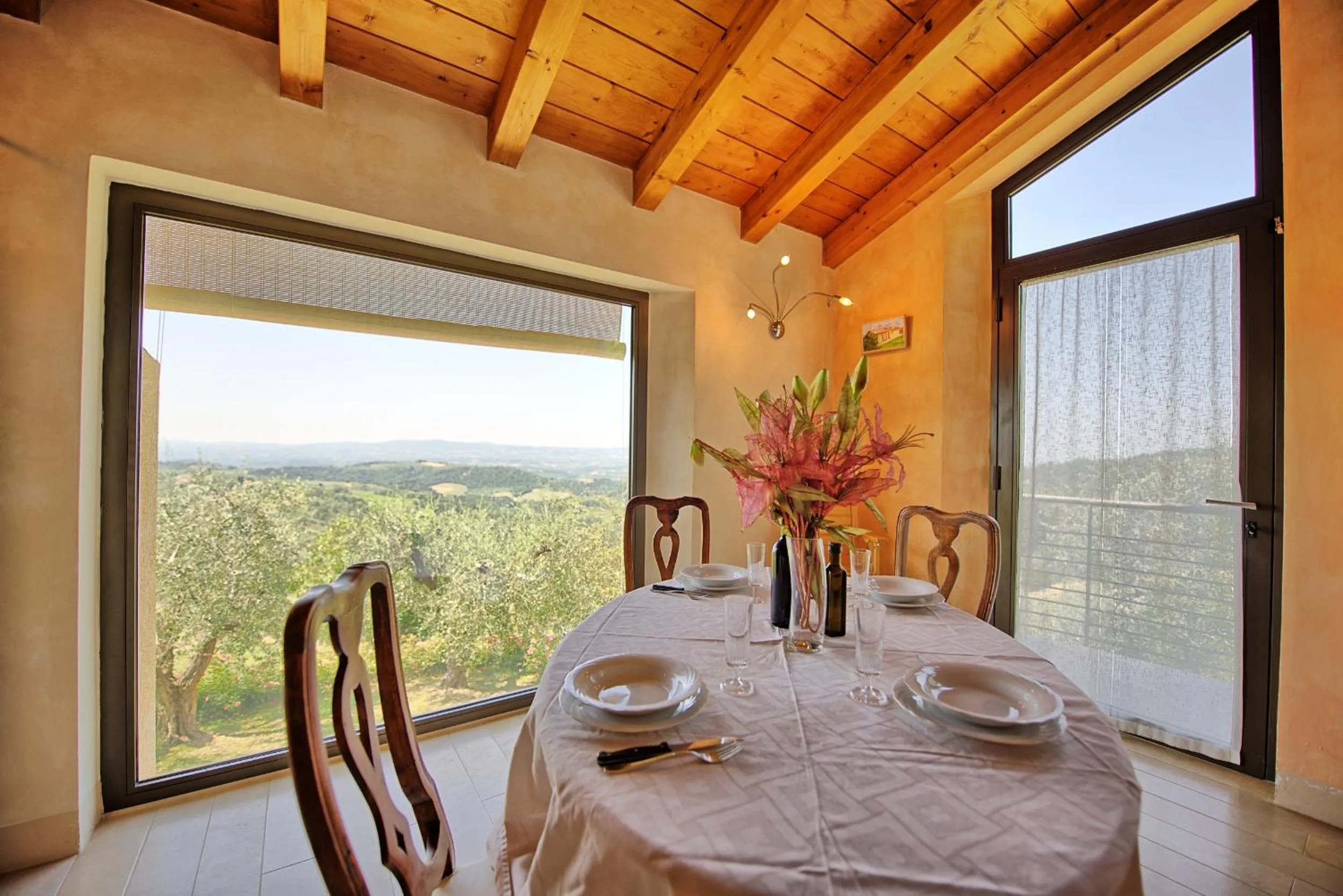 Dining area in Villa Casa Lucia by PosarelliVillas