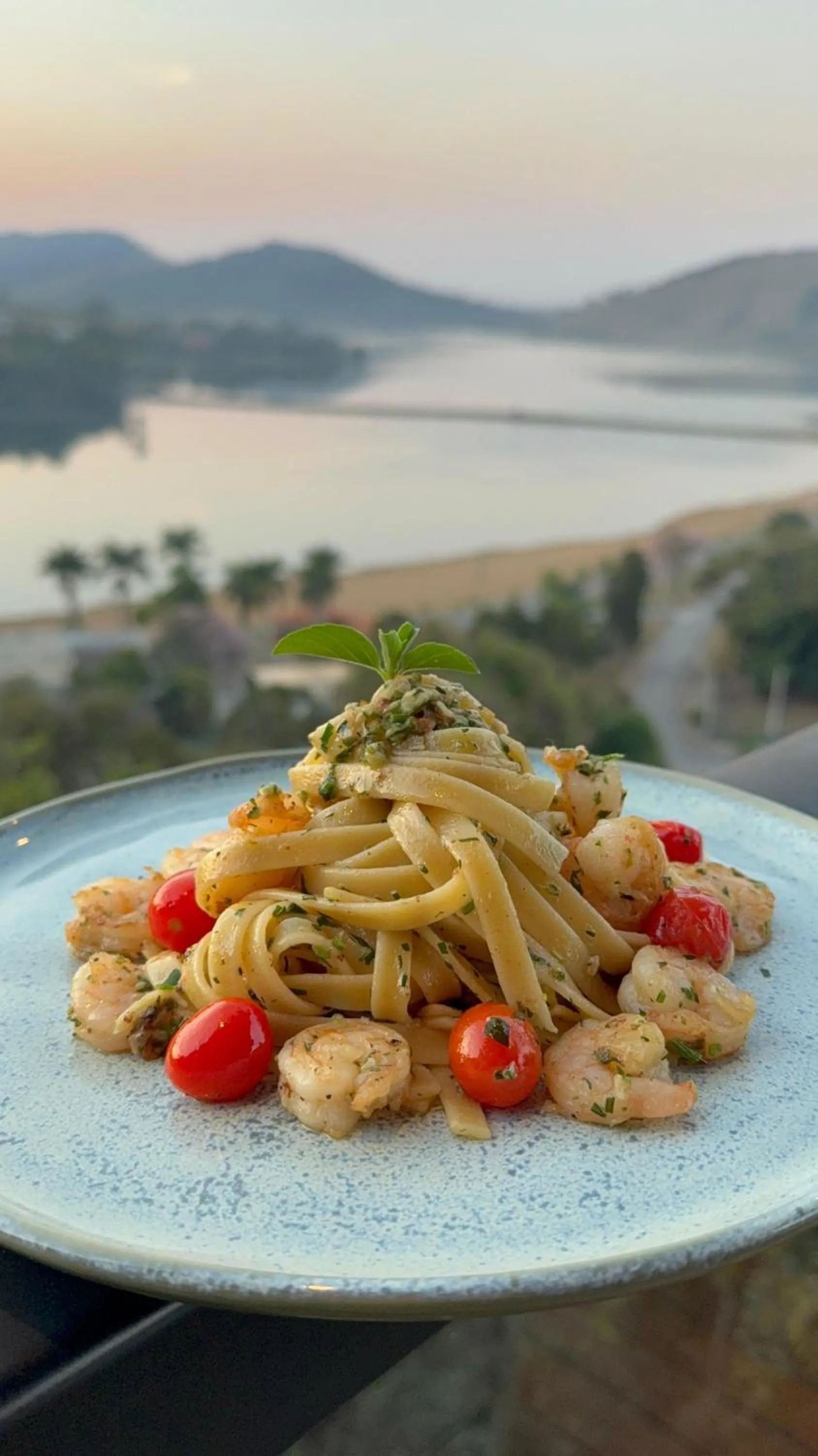 Restaurant/places to eat in Vista do Lago Hotel