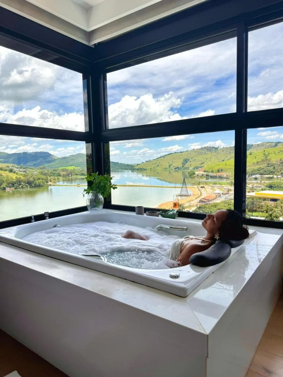 Bedroom in Vista do Lago Hotel