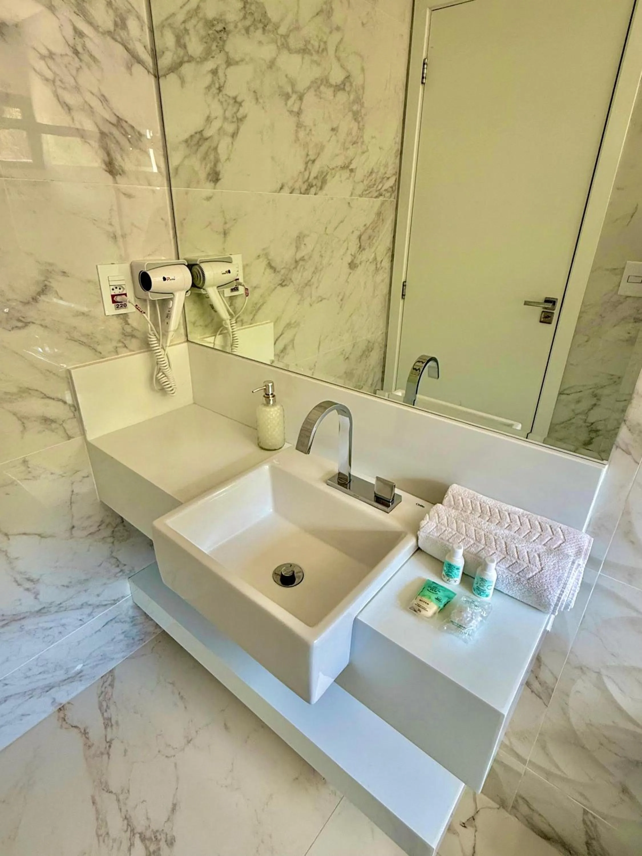 Bathroom in Vista do Lago Hotel