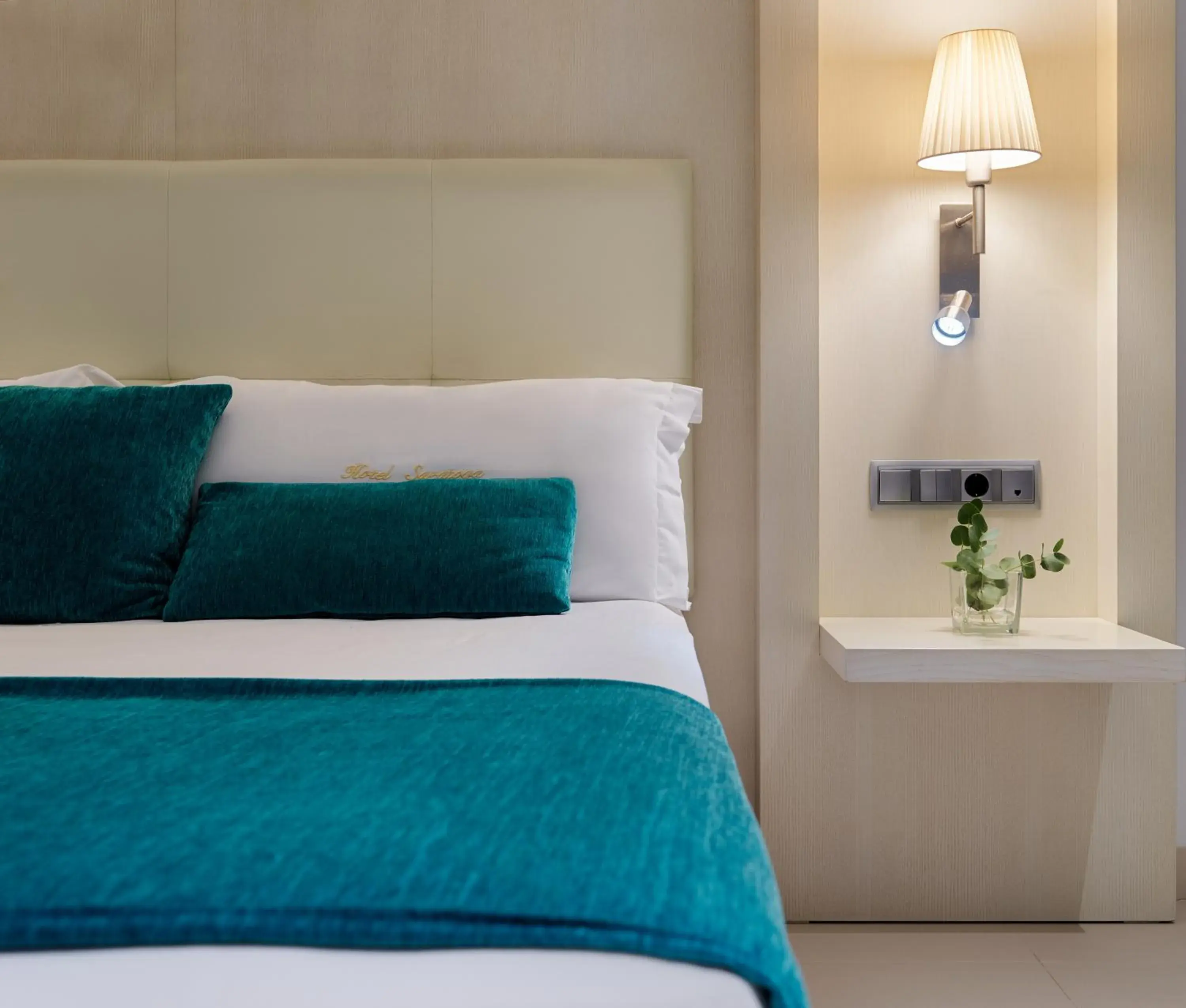 Comfort Double Room - single occupancy in Hotel Saratoga Comfort Double Room - single occupancy in Hotel Saratoga