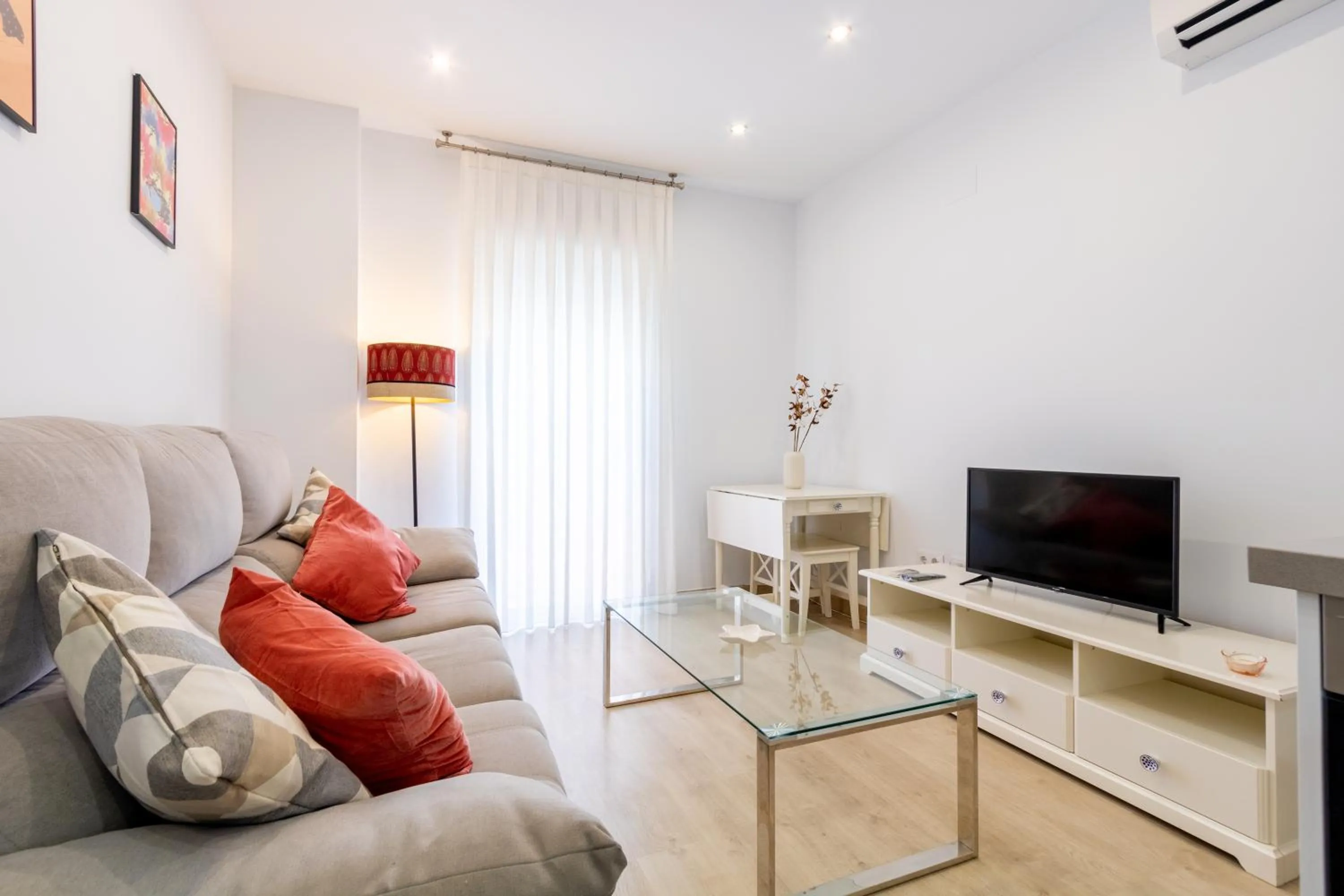 Charming 2 Bedroom Apartment Triana Bridge By OCityzen