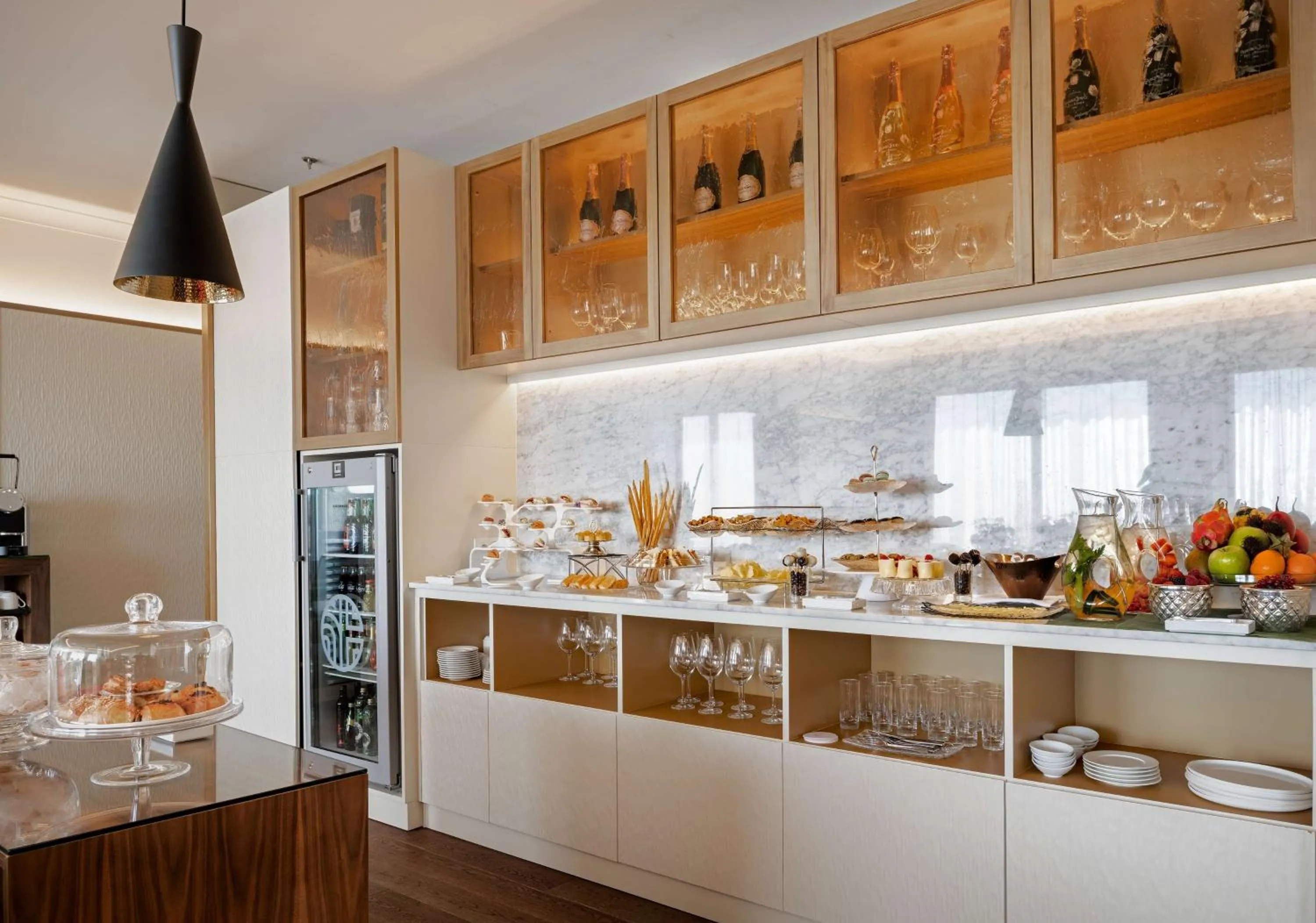 Photo of the whole room in NH Collection Madrid Eurobuilding