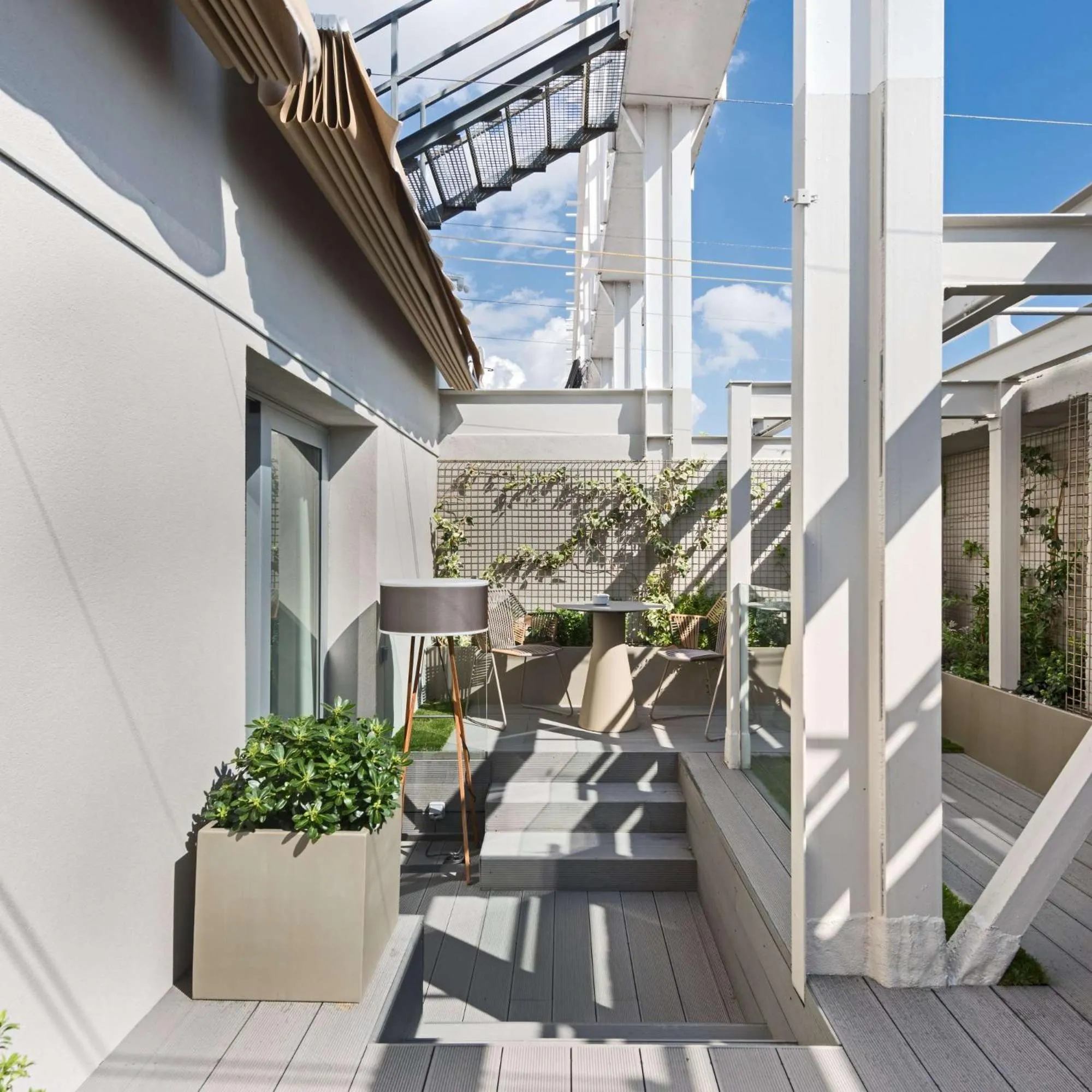 Property building in NH Collection Madrid Eurobuilding