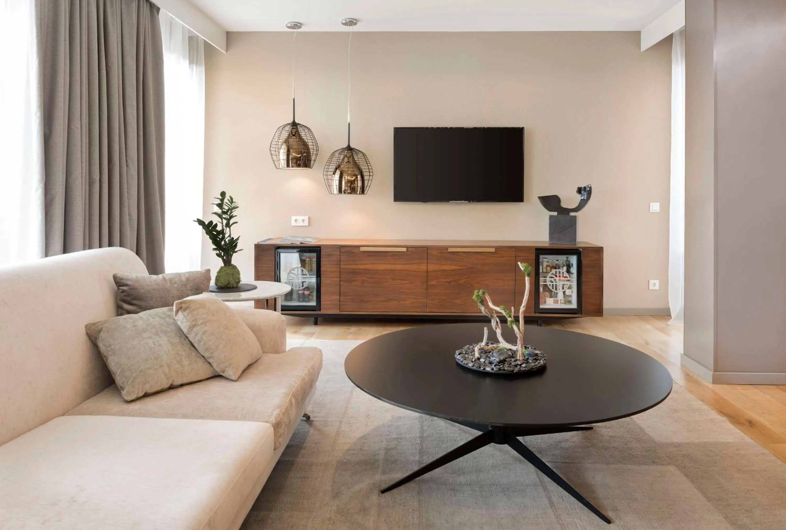 Bedroom in NH Collection Madrid Eurobuilding