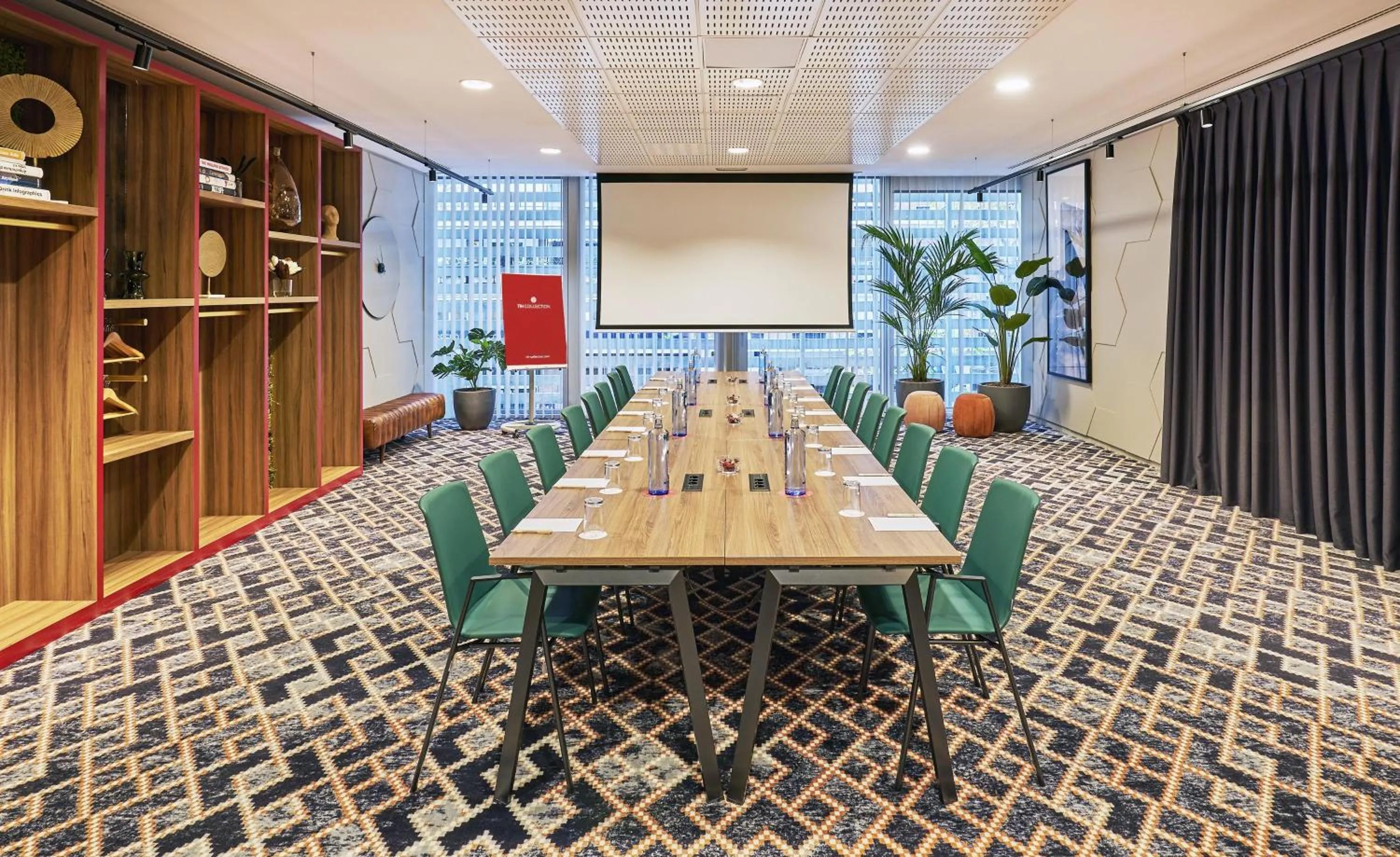 Meeting/conference room in NH Collection Madrid Eurobuilding
