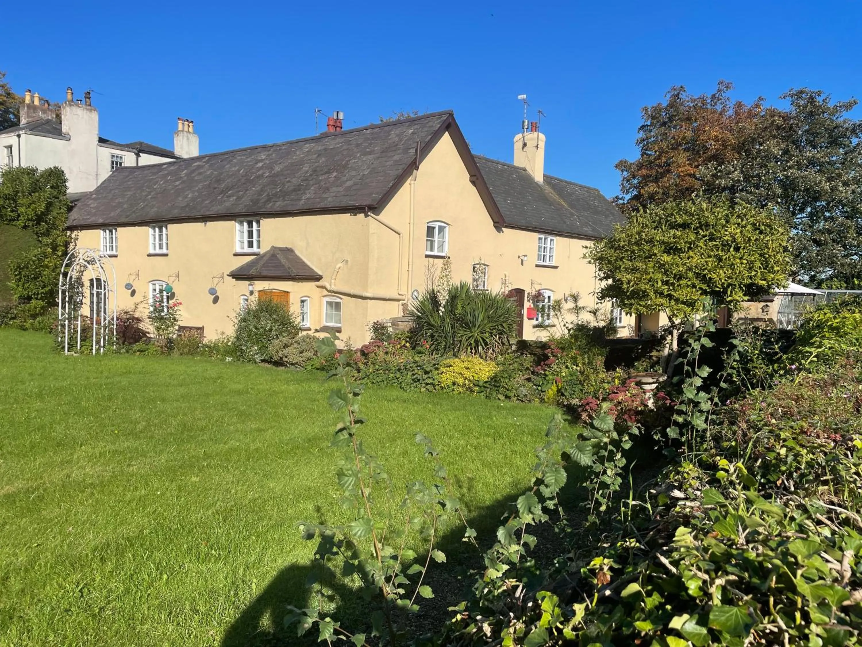 Oakenholt Farm Bed and Breakfast