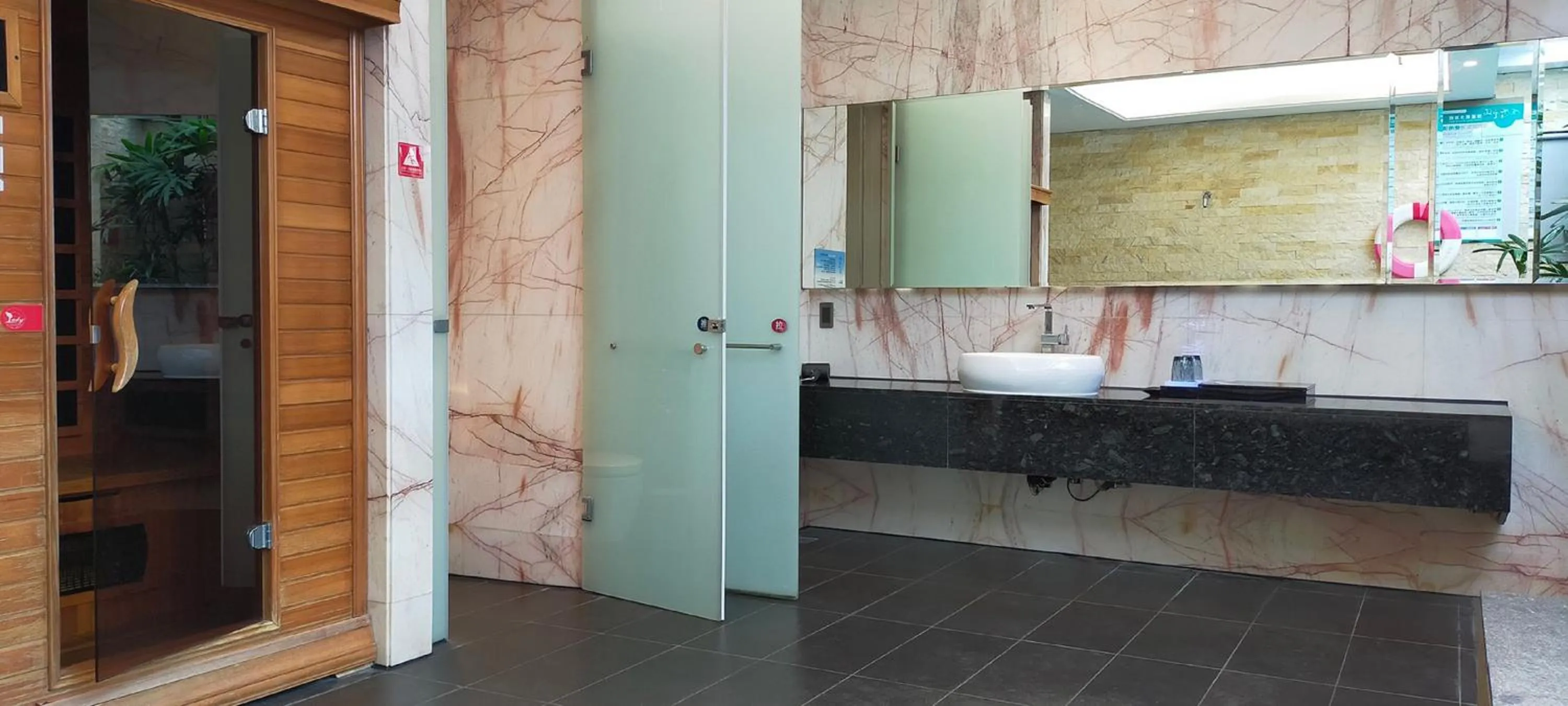 Shower in Icloud Luxury Resort & Hotel