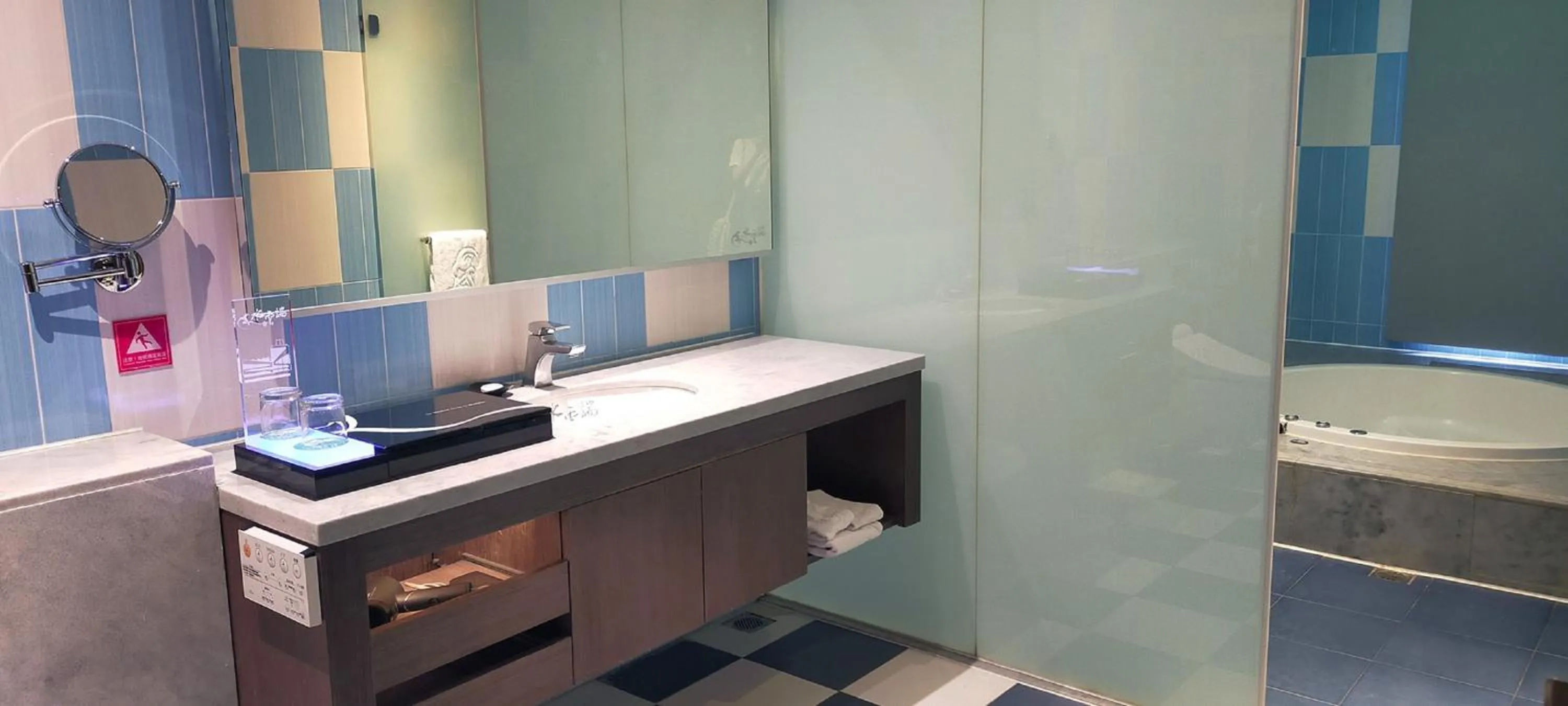 Hot Tub in Icloud Luxury Resort & Hotel