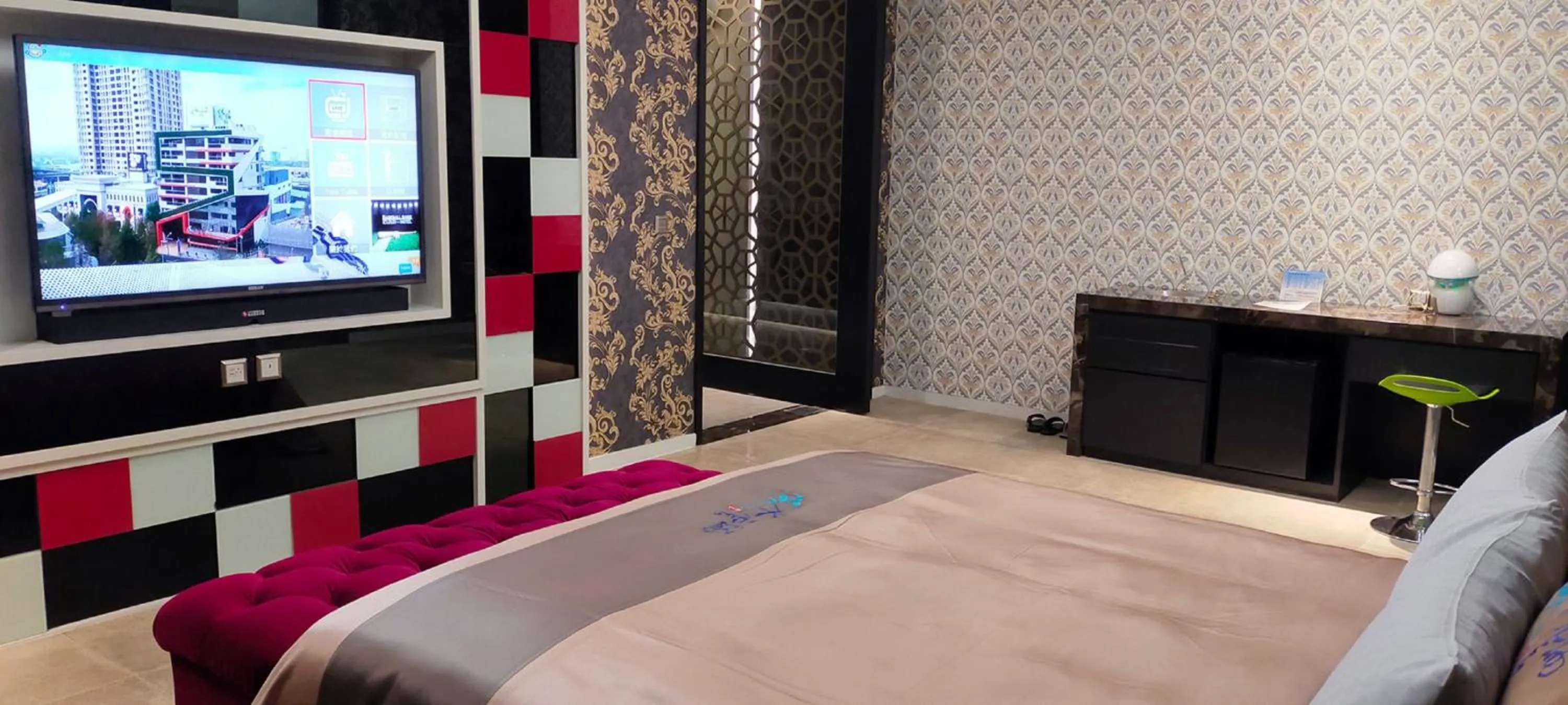 Bed in Icloud Luxury Resort & Hotel