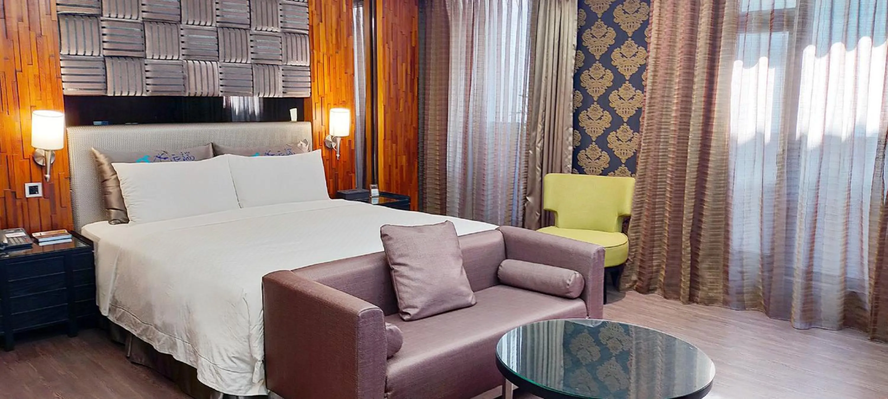 City view, Bed in Icloud Luxury Resort & Hotel