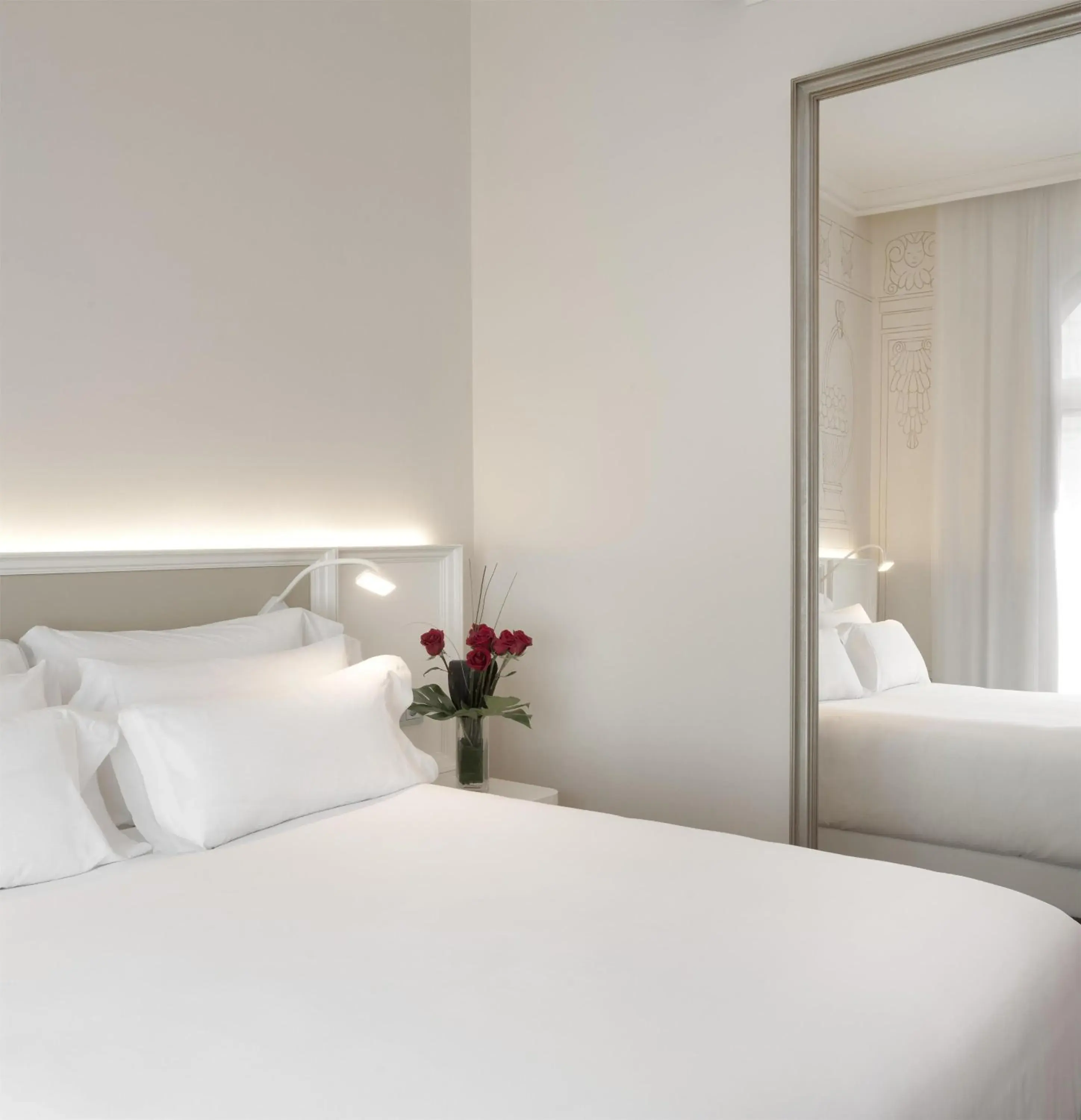 Superior Double or Twin Room in NH Collection Madrid Abascal Superior Double or Twin Room in NH Collection Madrid Abascal