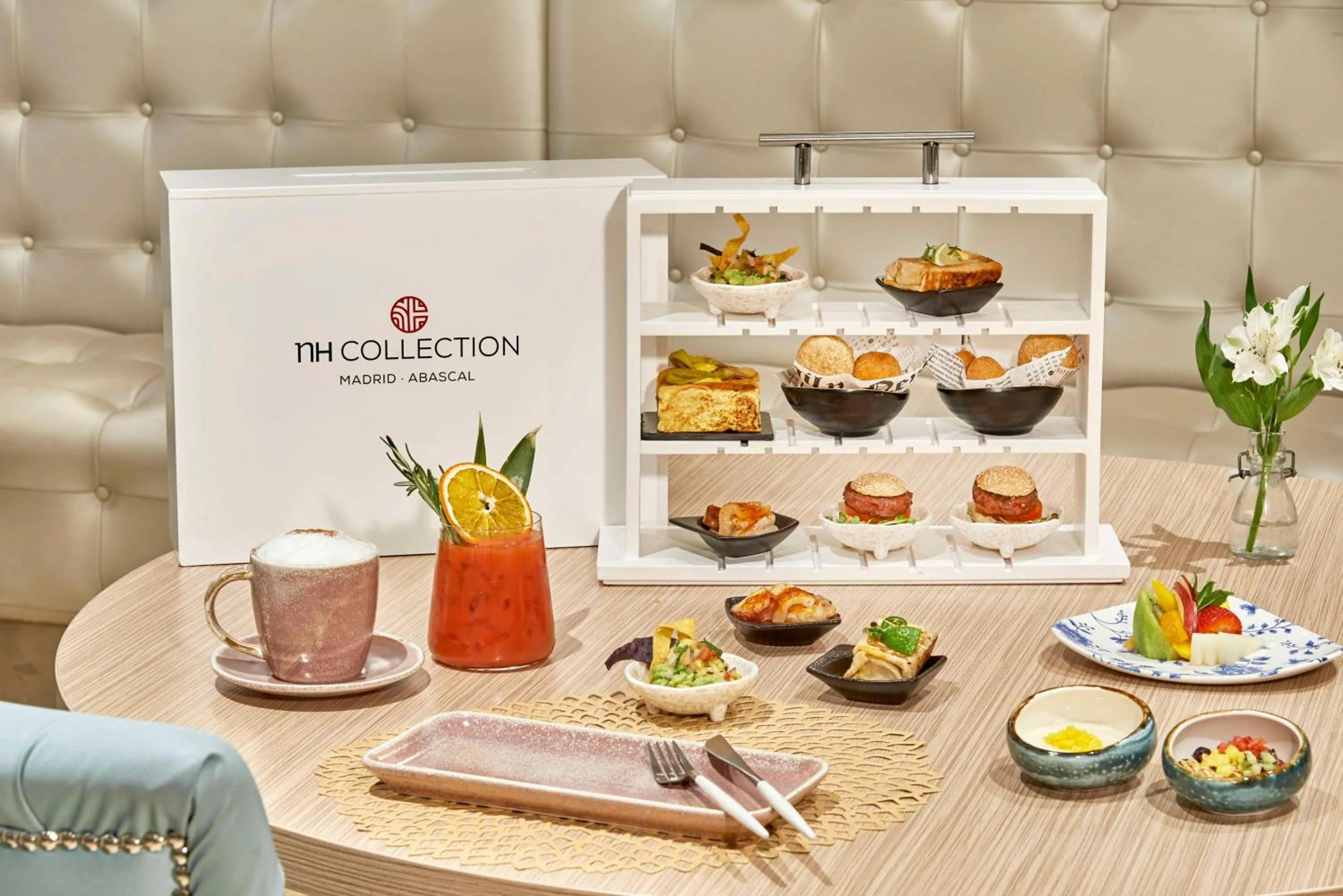 Restaurant/places to eat in NH Collection Madrid Abascal