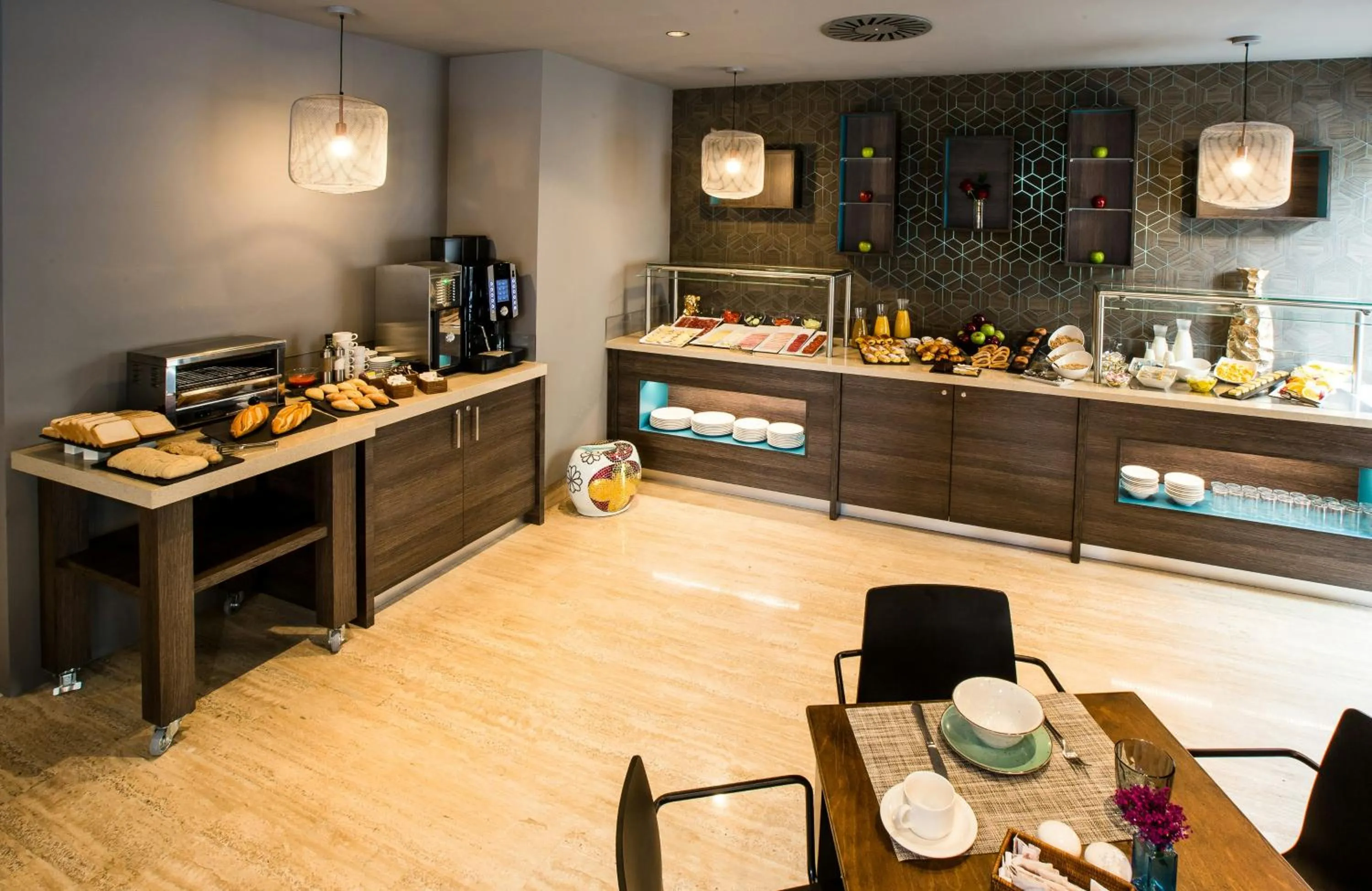 Buffet breakfast in Leonardo Boutique Hotel Madrid