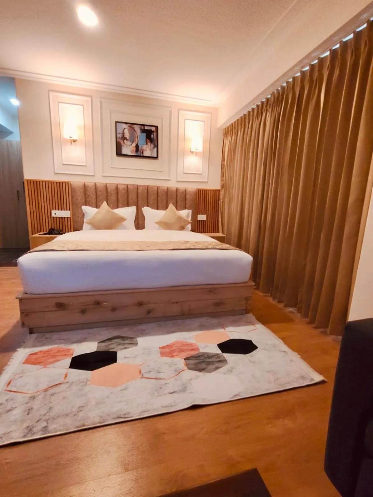 Bed in Divine's The Elite Zong