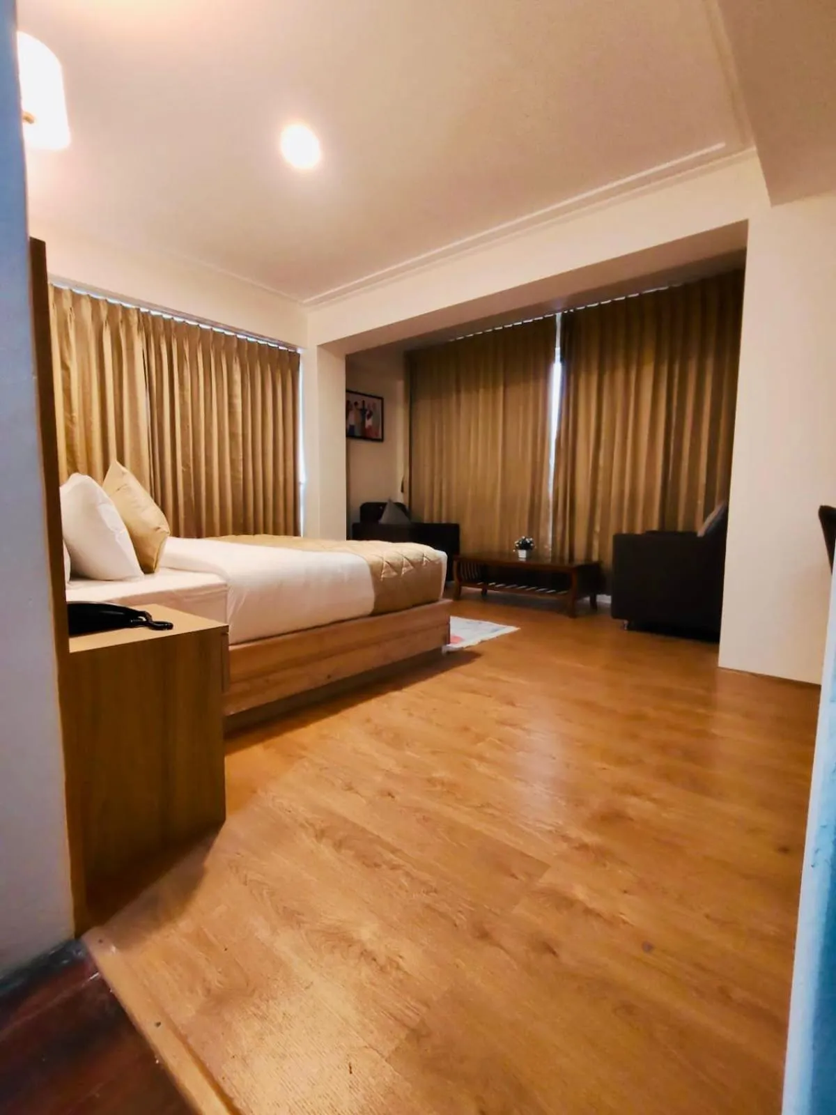 Bed in Divine's The Elite Zong