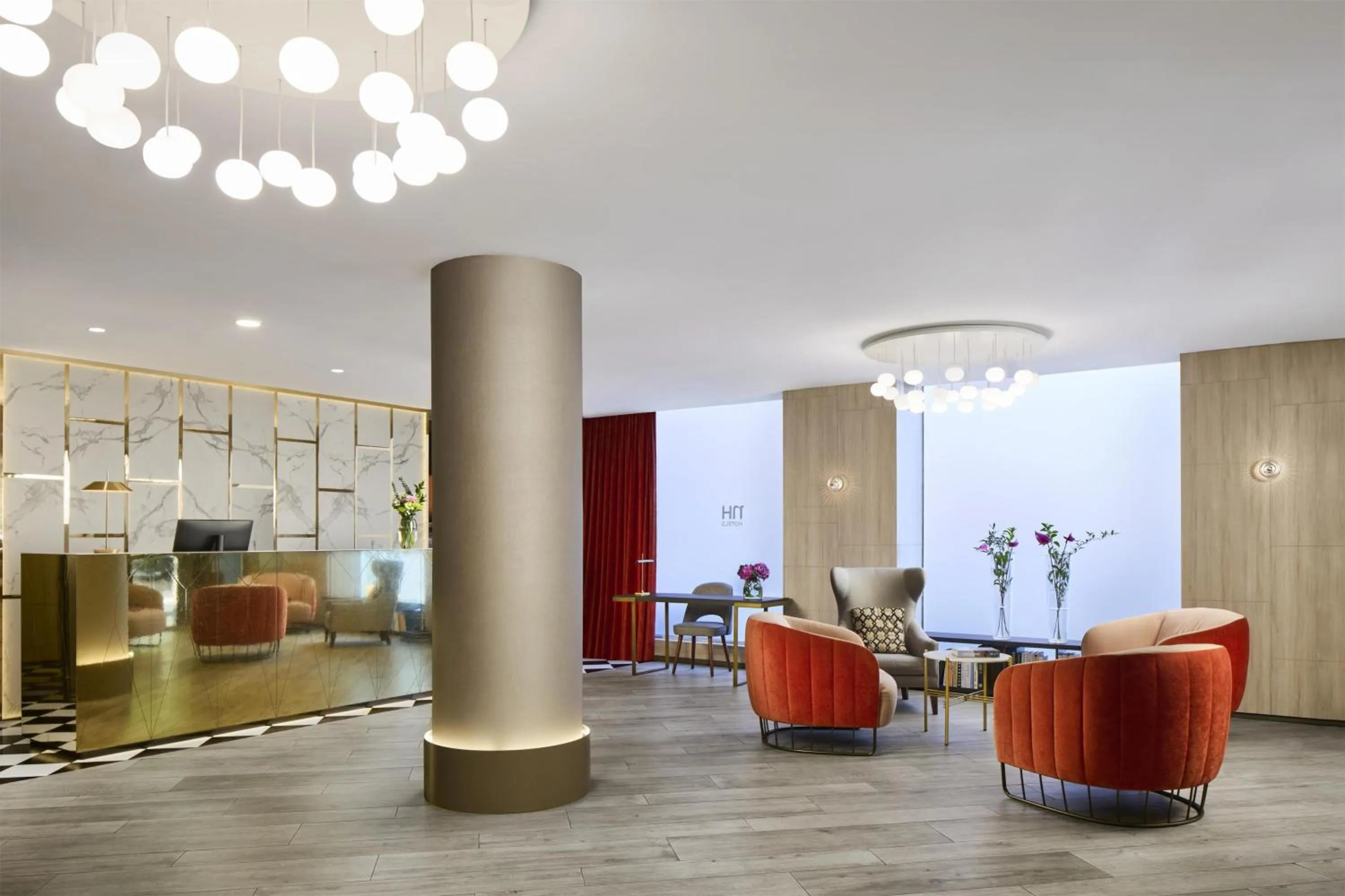 Lobby or reception in NH Madrid Balboa