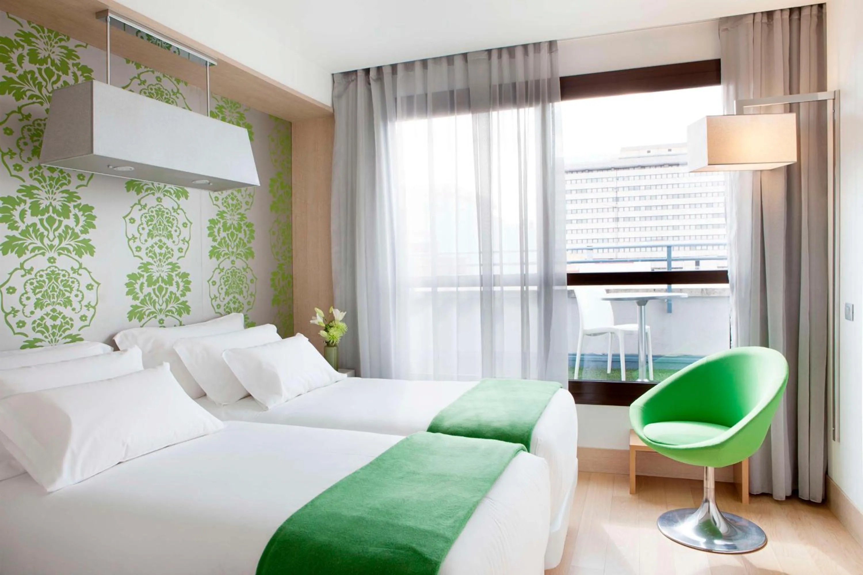 Bedroom, Bed in NH Madrid Principe de Vergara