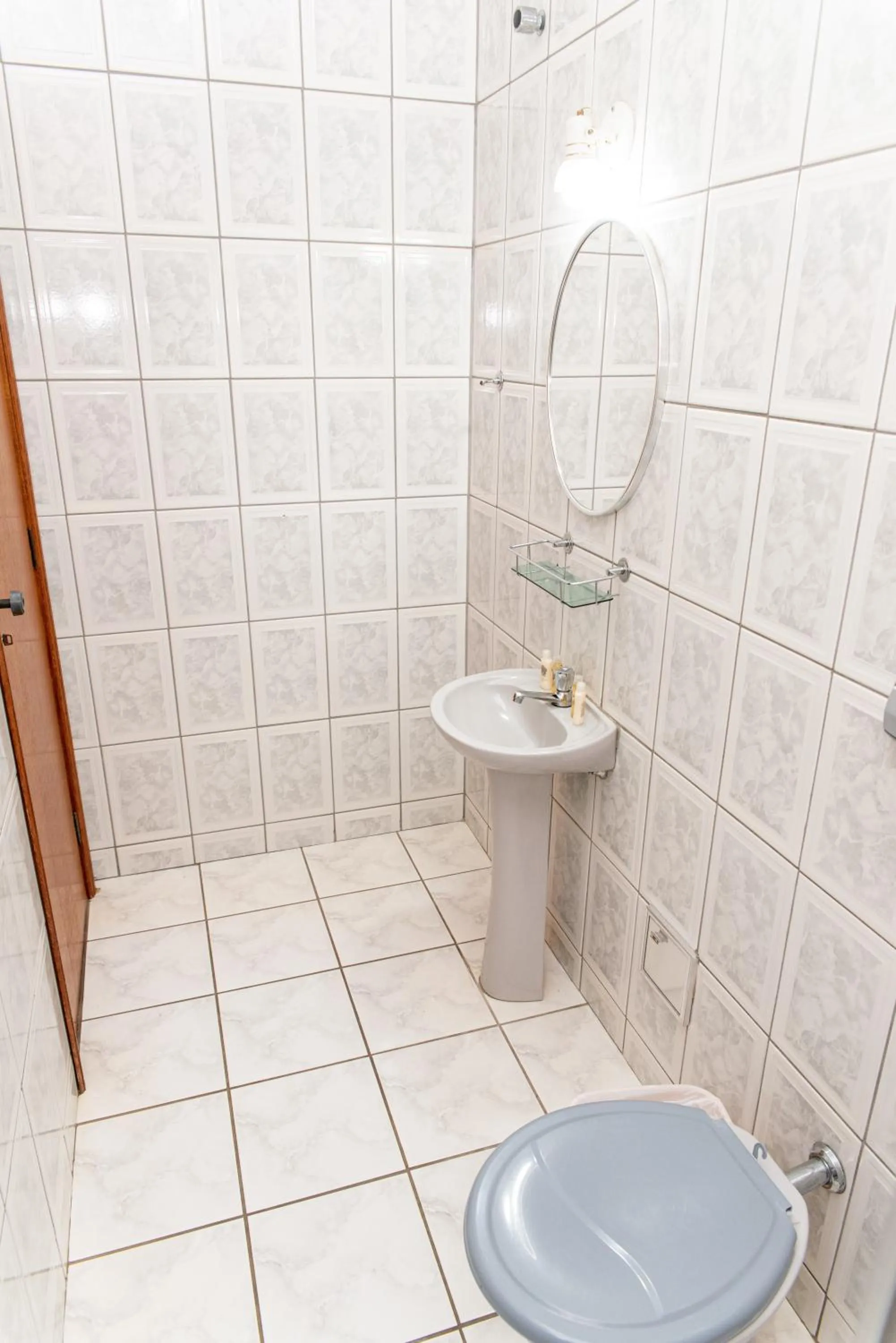 Bathroom in Hotel Descalvado