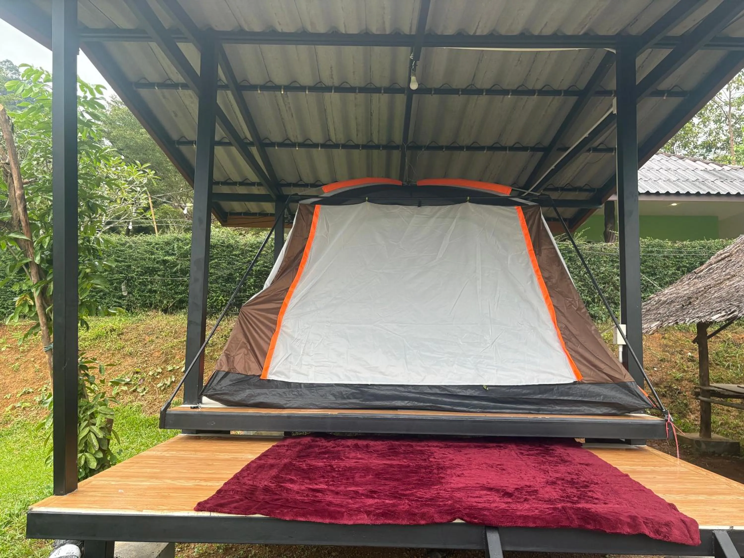 Khao Sok Hill Top Resort