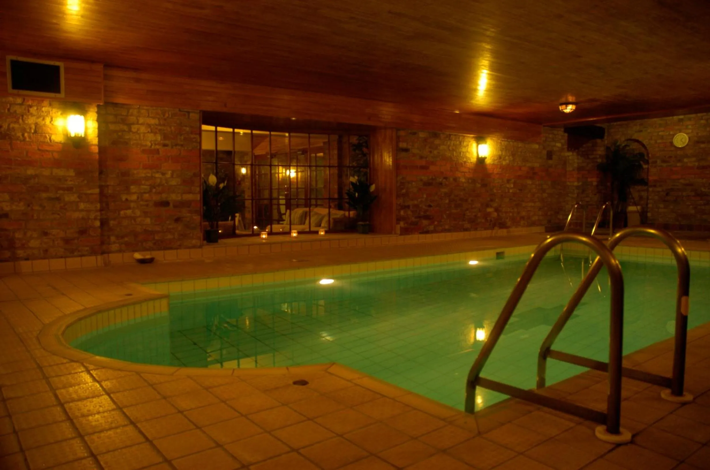 Swimming pool in Best Western Bell in Driffield