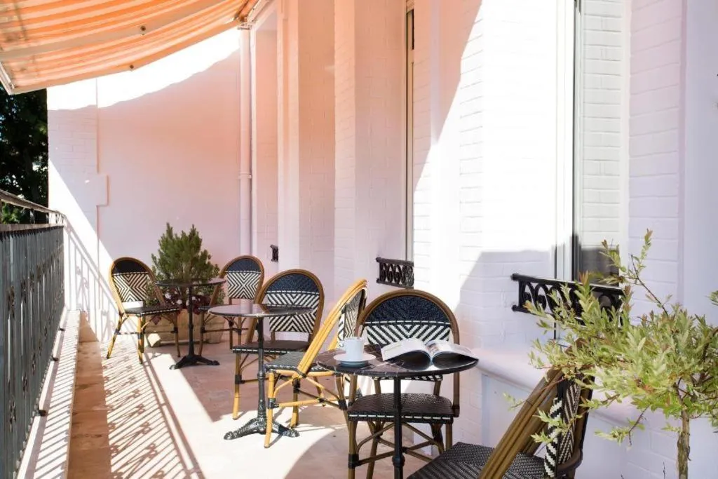 Balcony/Terrace in Hôtel d'Angleterre