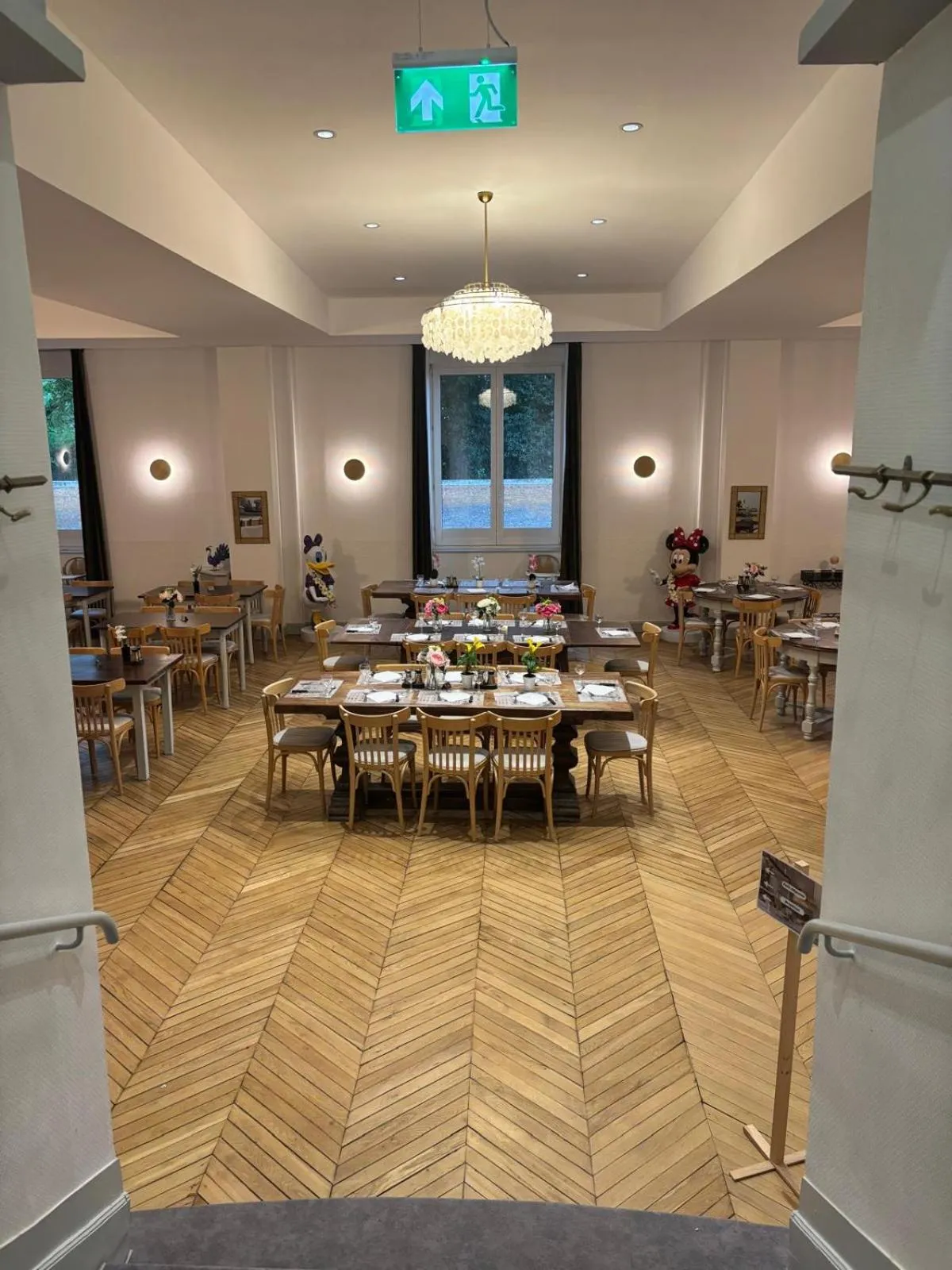 Restaurant/places to eat in Hôtel d'Angleterre