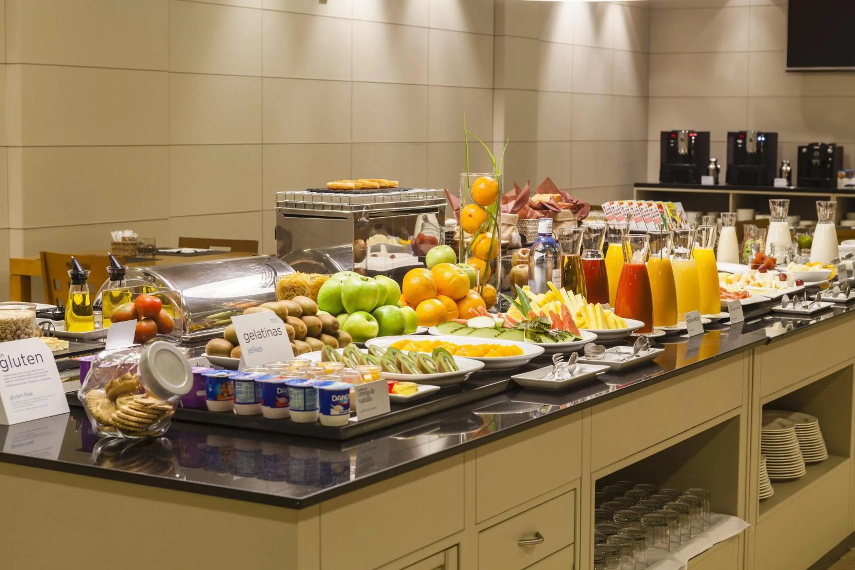 Restaurant/places to eat in NH Oviedo Principado