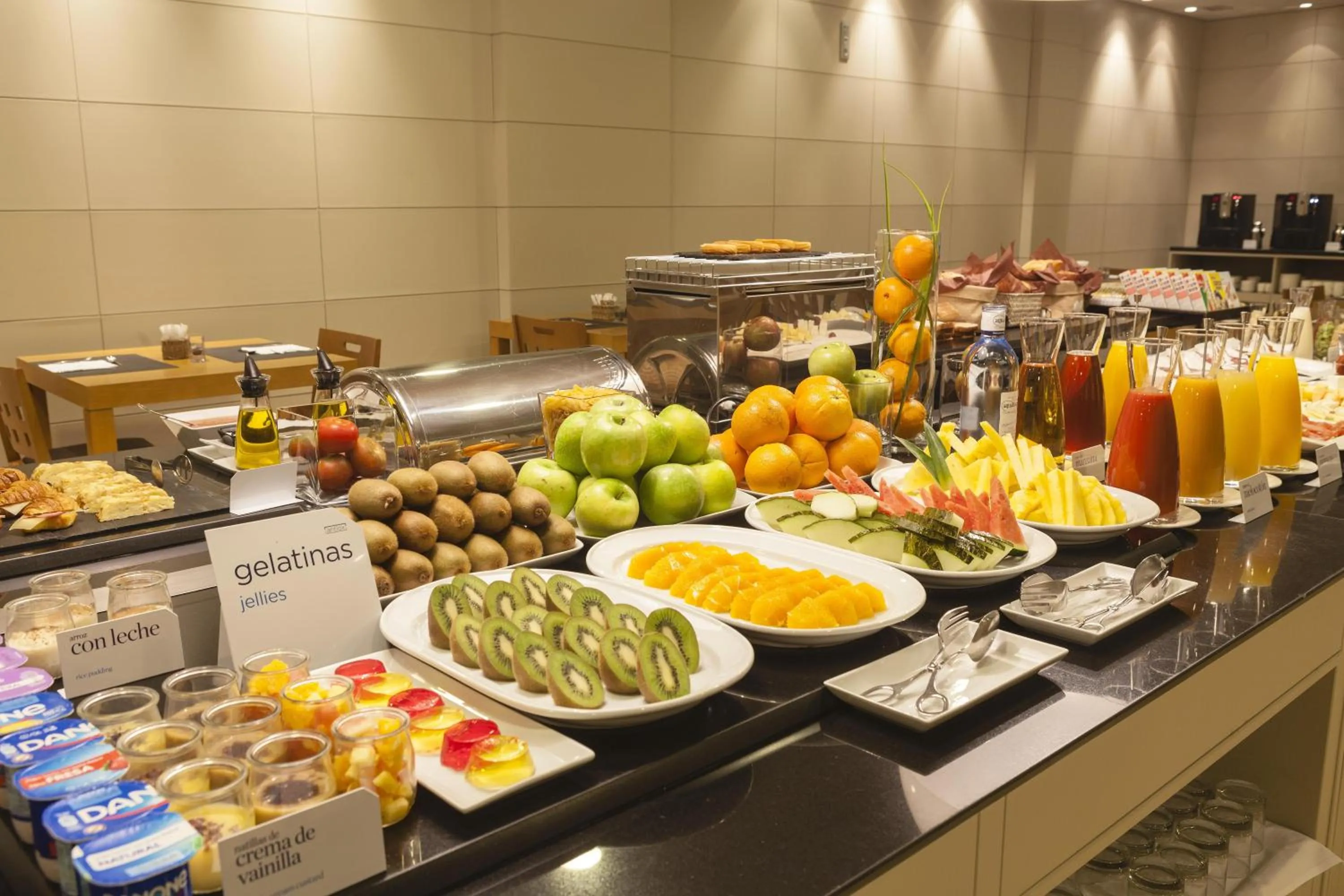 Restaurant/places to eat in NH Oviedo Principado