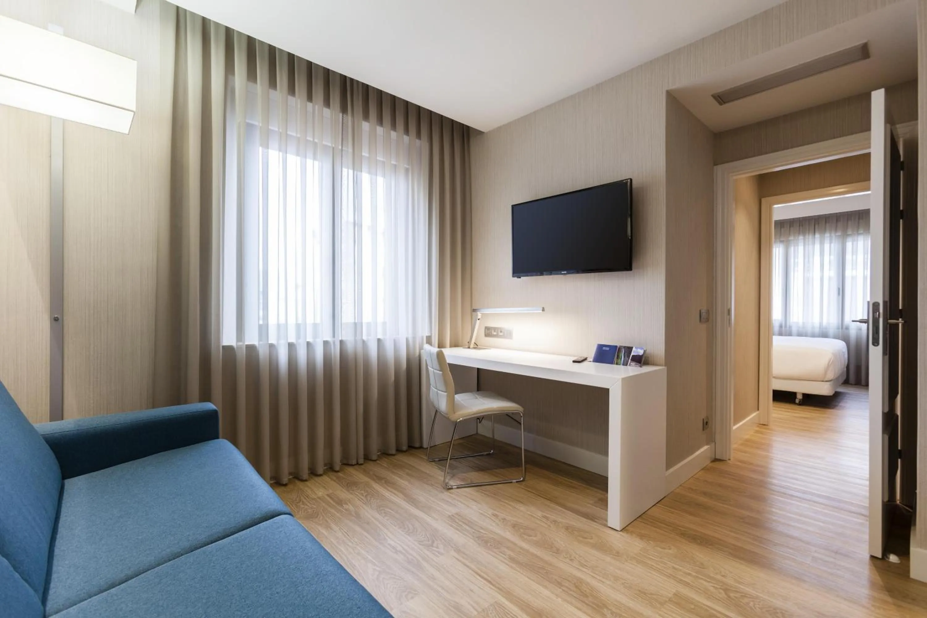 Bedroom in NH Oviedo Principado