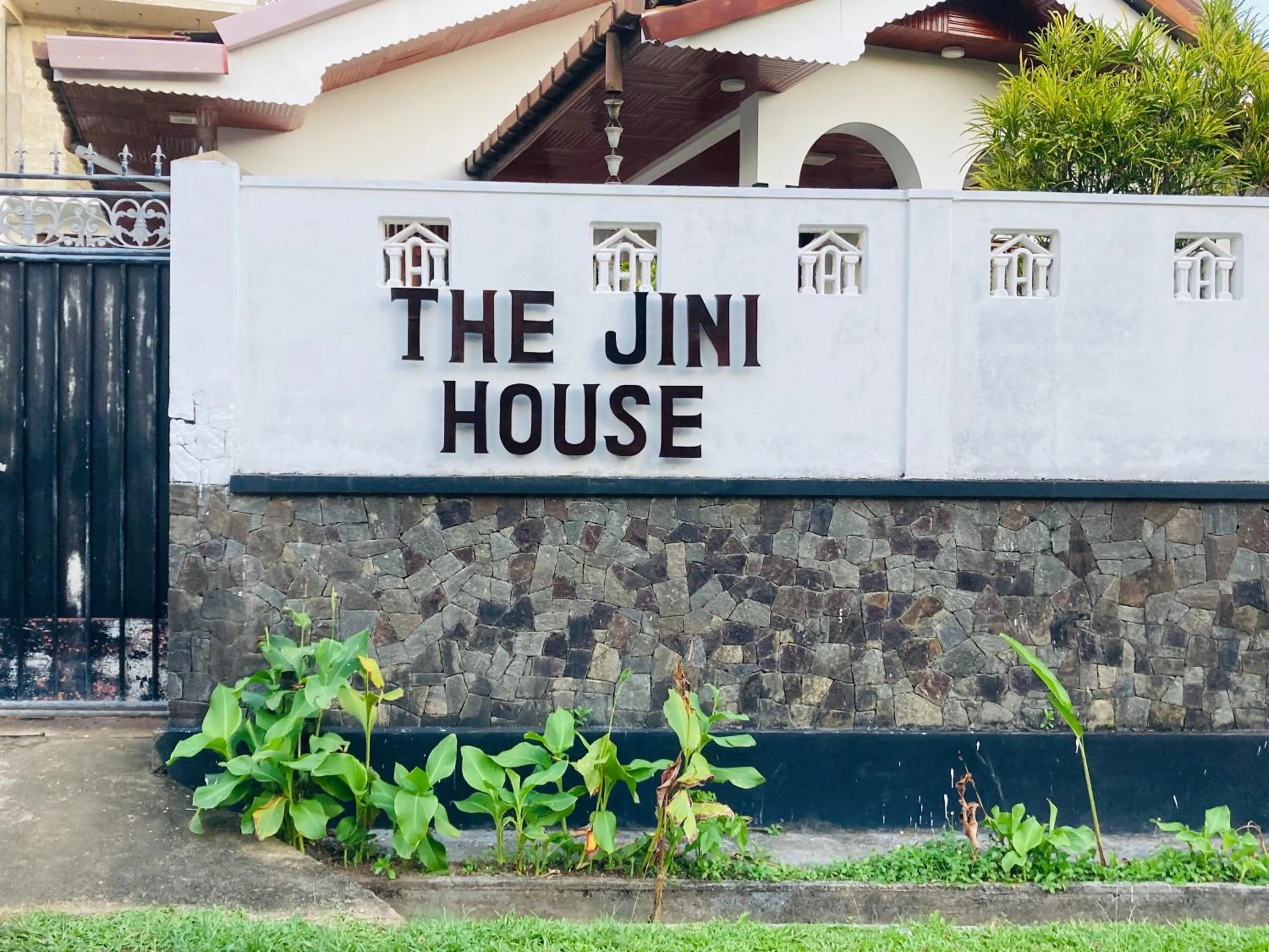 Logo/Certificate/Sign in The Jini House