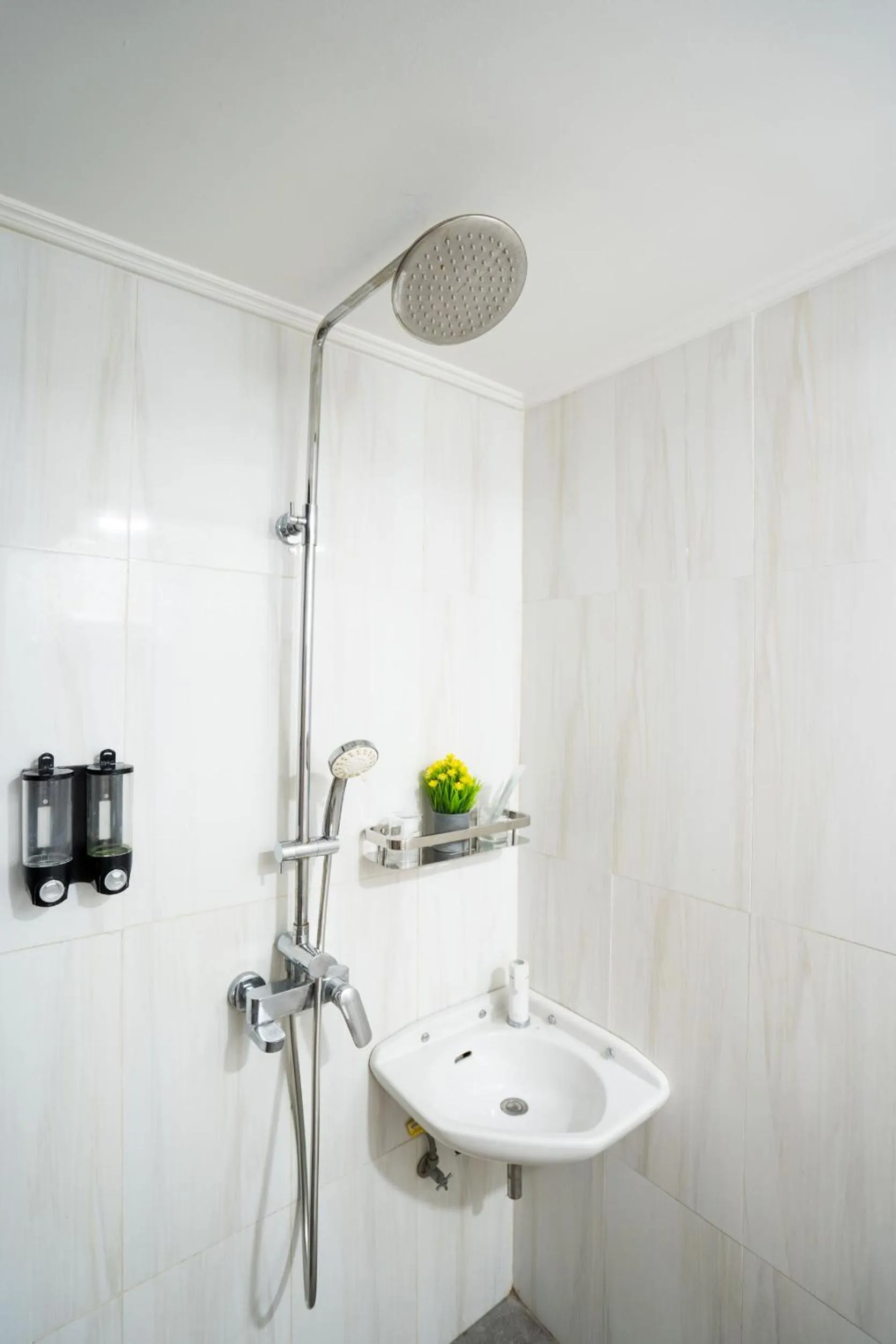 Bathroom in Oki Taru Residence