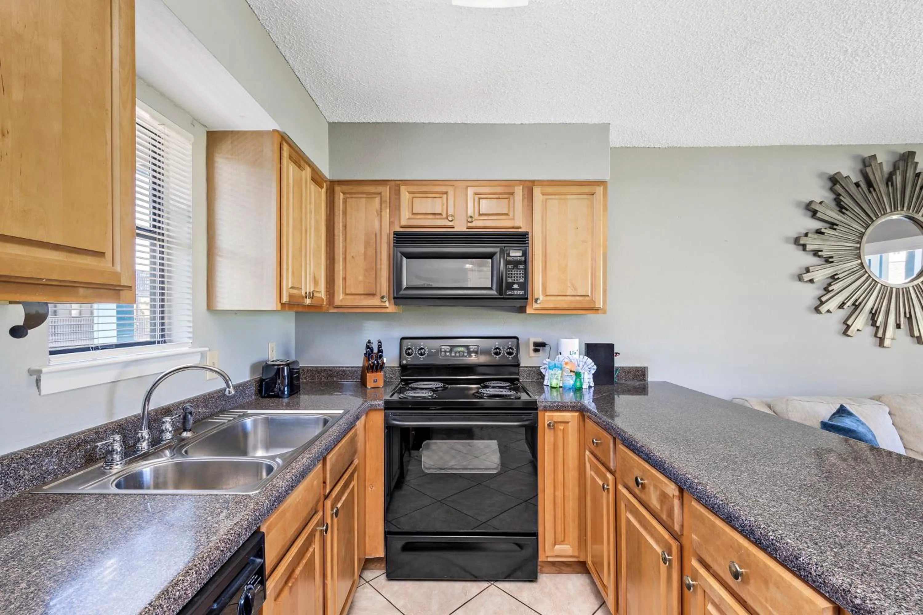 Kitchen or kitchenette in Lagoon Sun 3