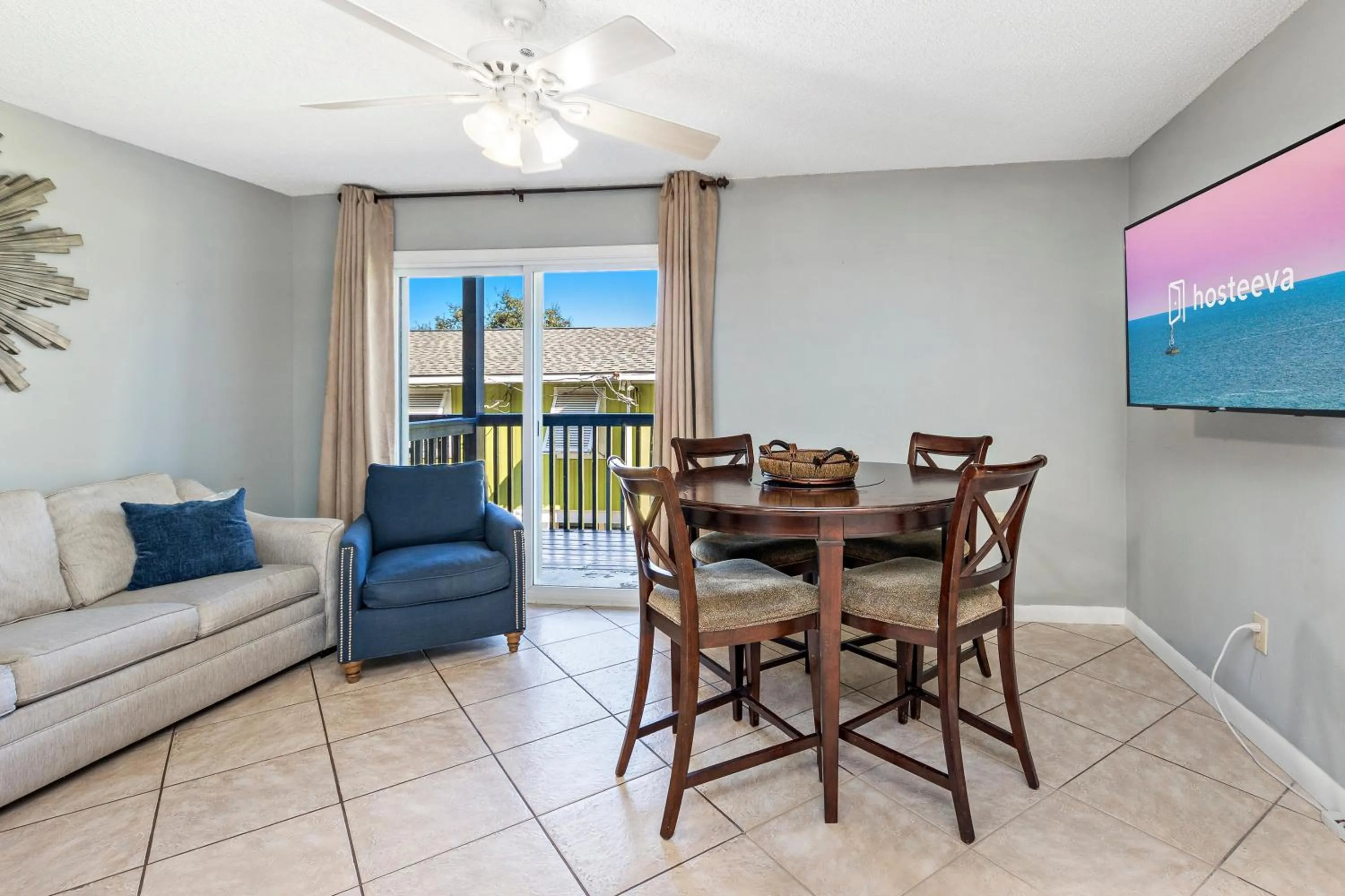 Dining area in Lagoon Sun 3
