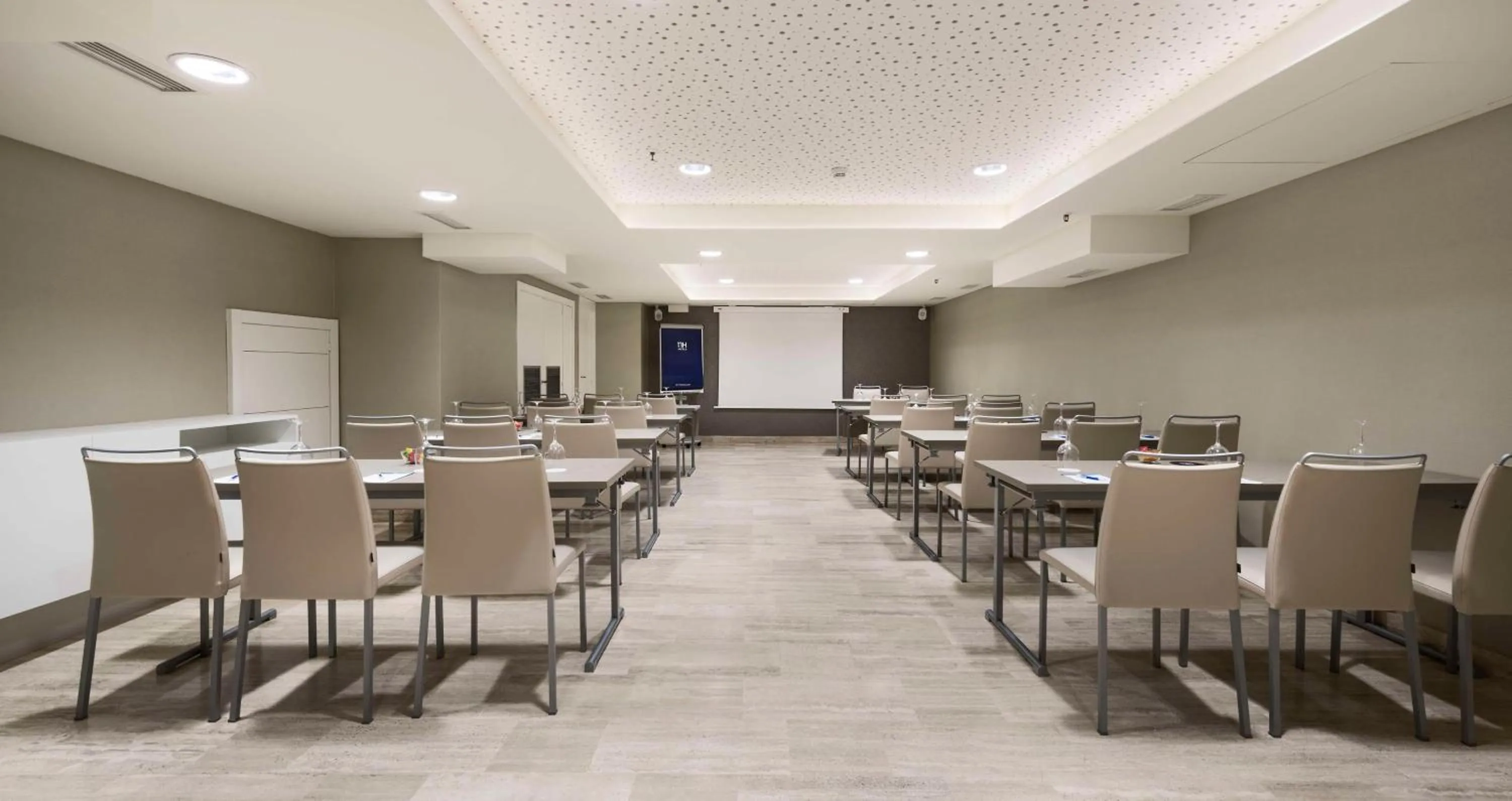 Meeting/conference room in NH Madrid Zurbano