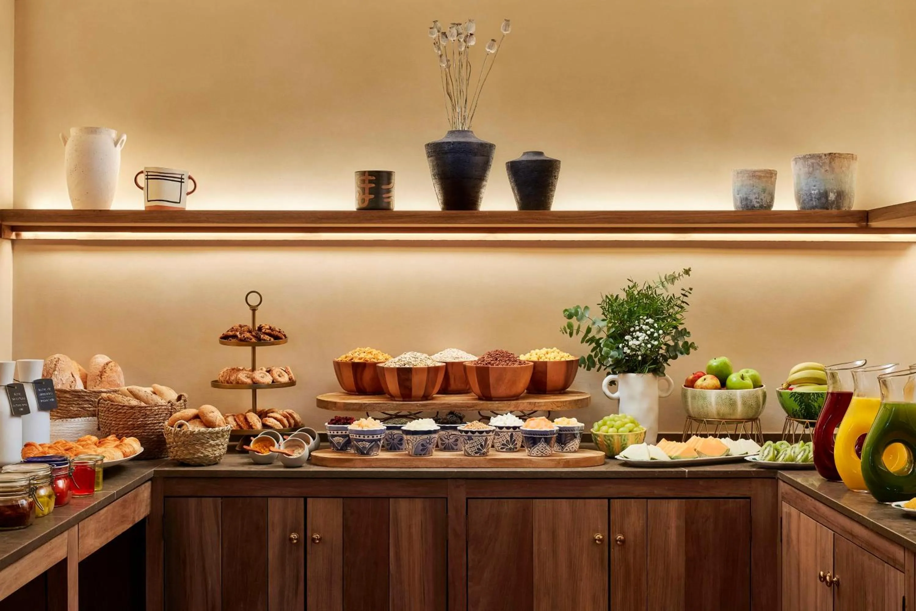 Restaurant/places to eat in NH Madrid Zurbano