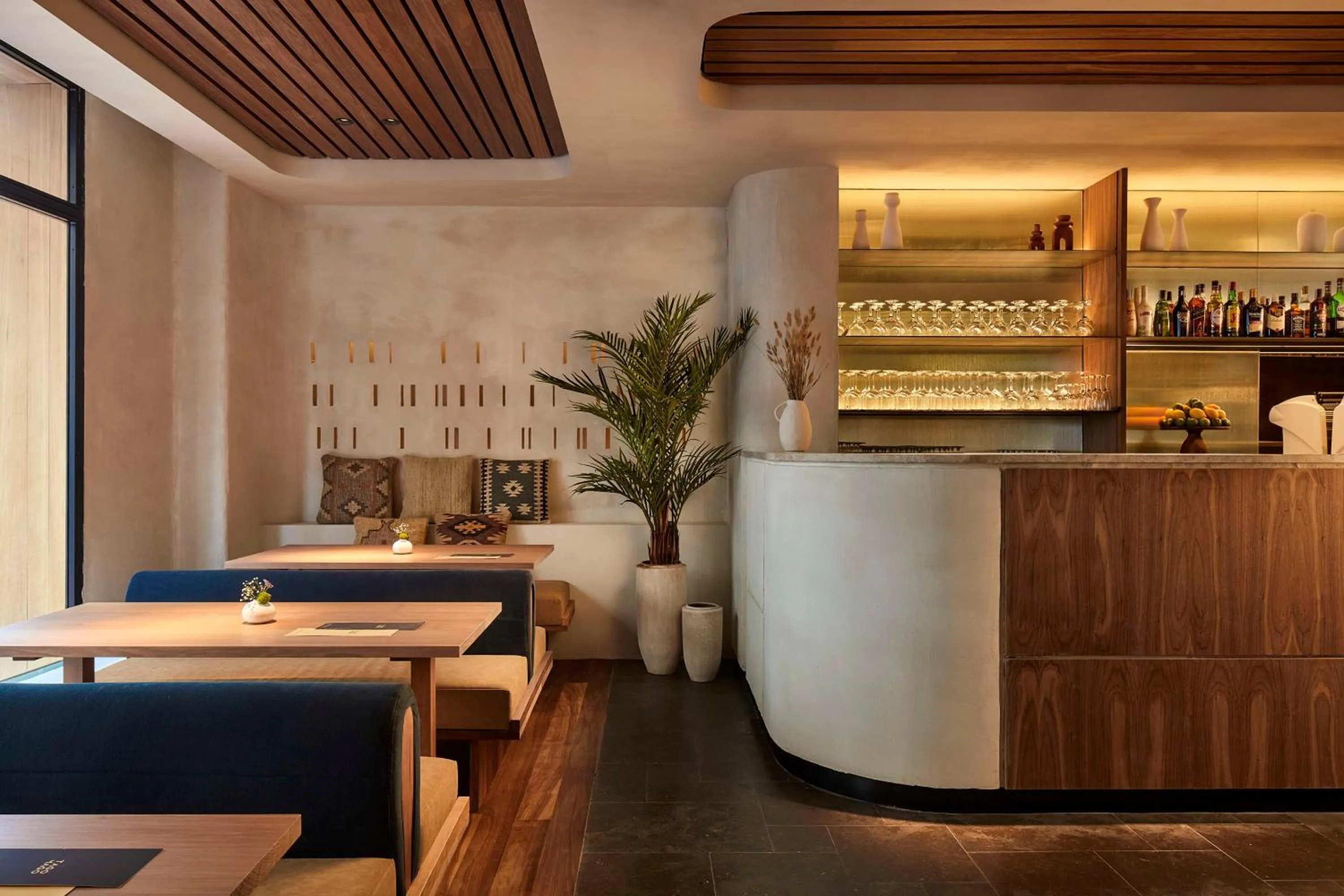 Restaurant/places to eat in NH Madrid Lagasca