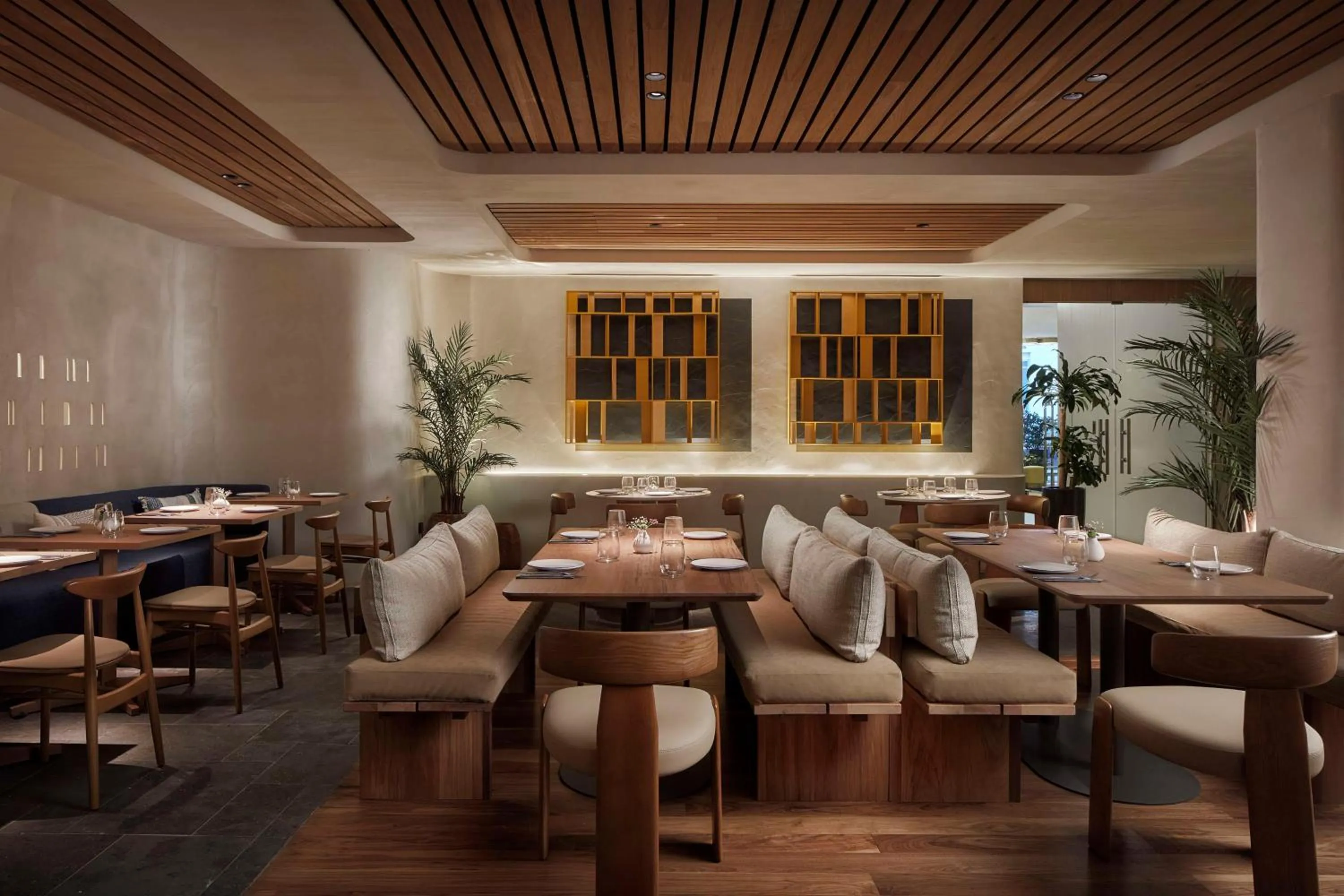 Restaurant/places to eat in NH Madrid Lagasca