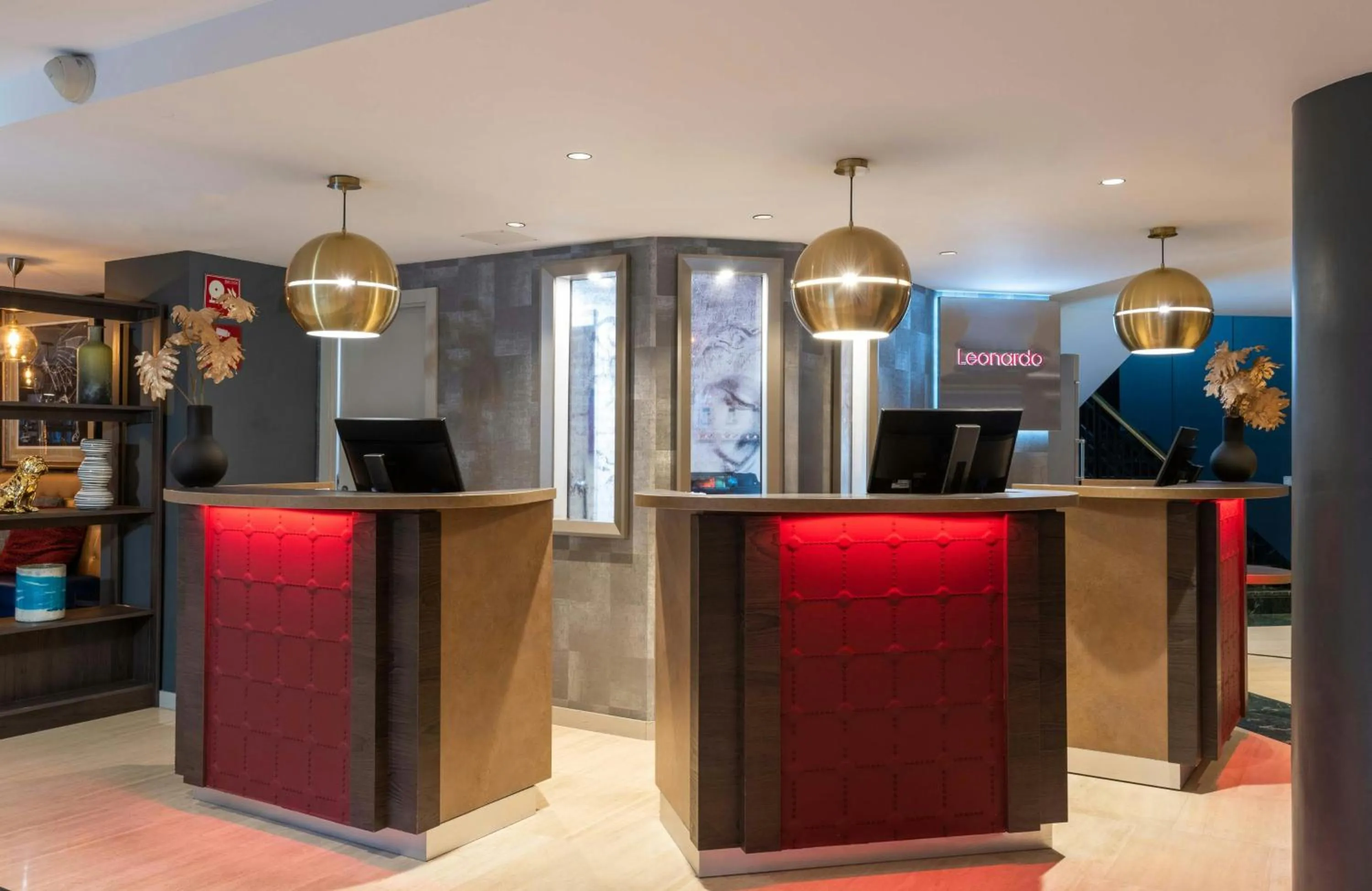 Lobby or reception in Leonardo Hotel Madrid City Center