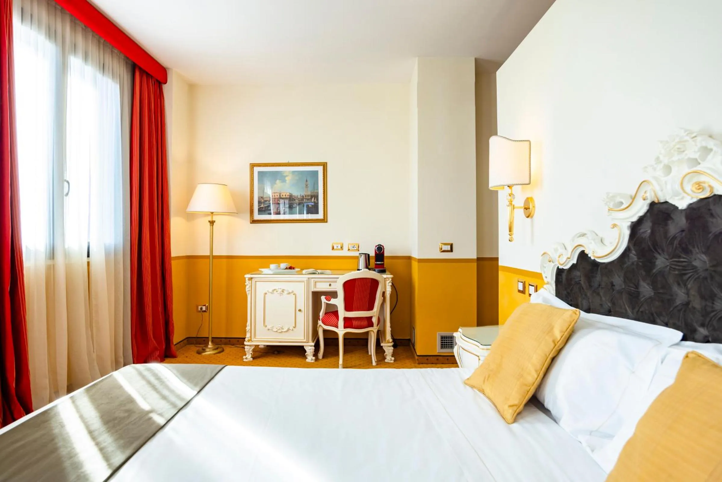 Photo of the whole room, Bed in Il Gentiluomo Hotel & SPA