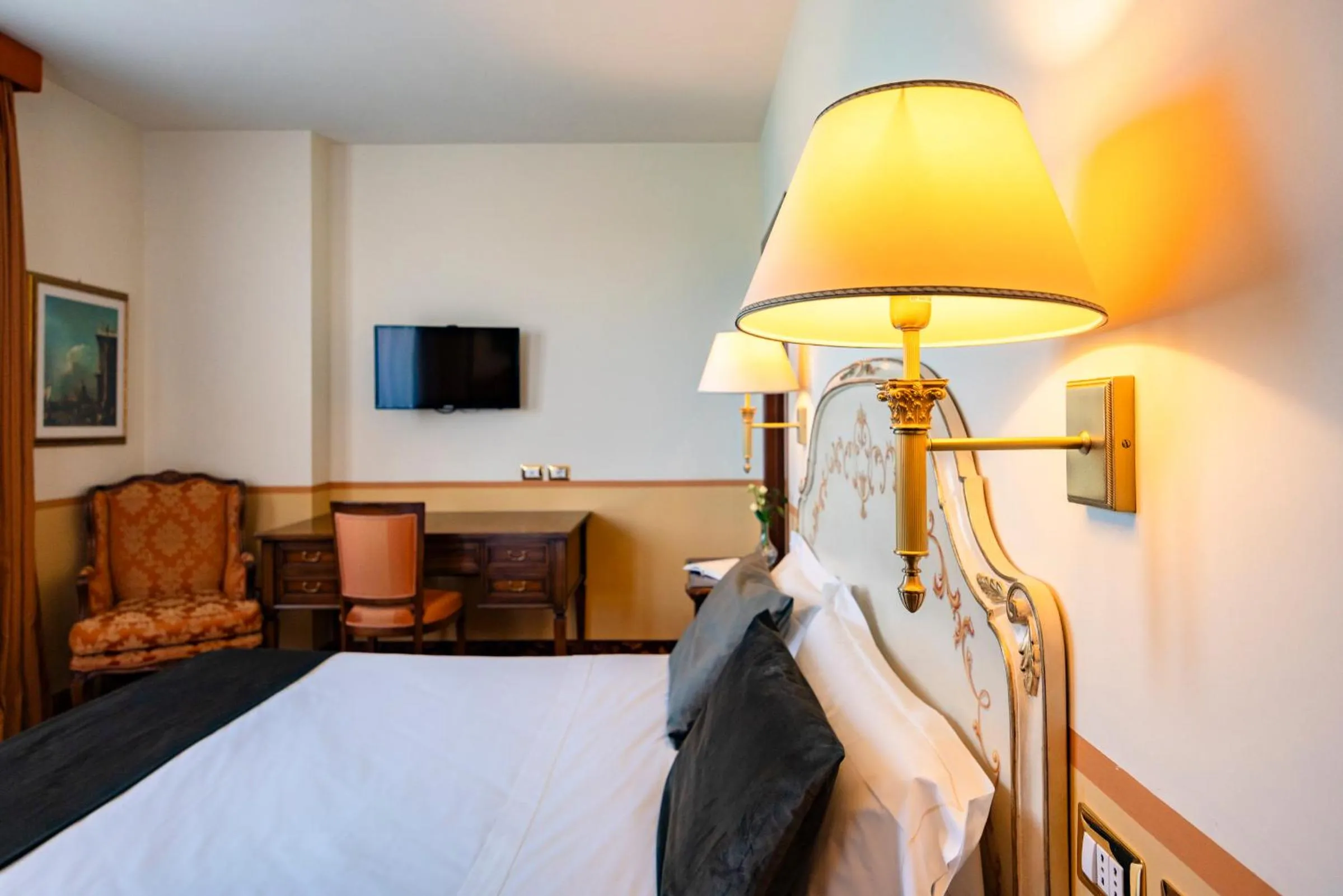 Photo of the whole room, Bed in Il Gentiluomo Hotel & SPA