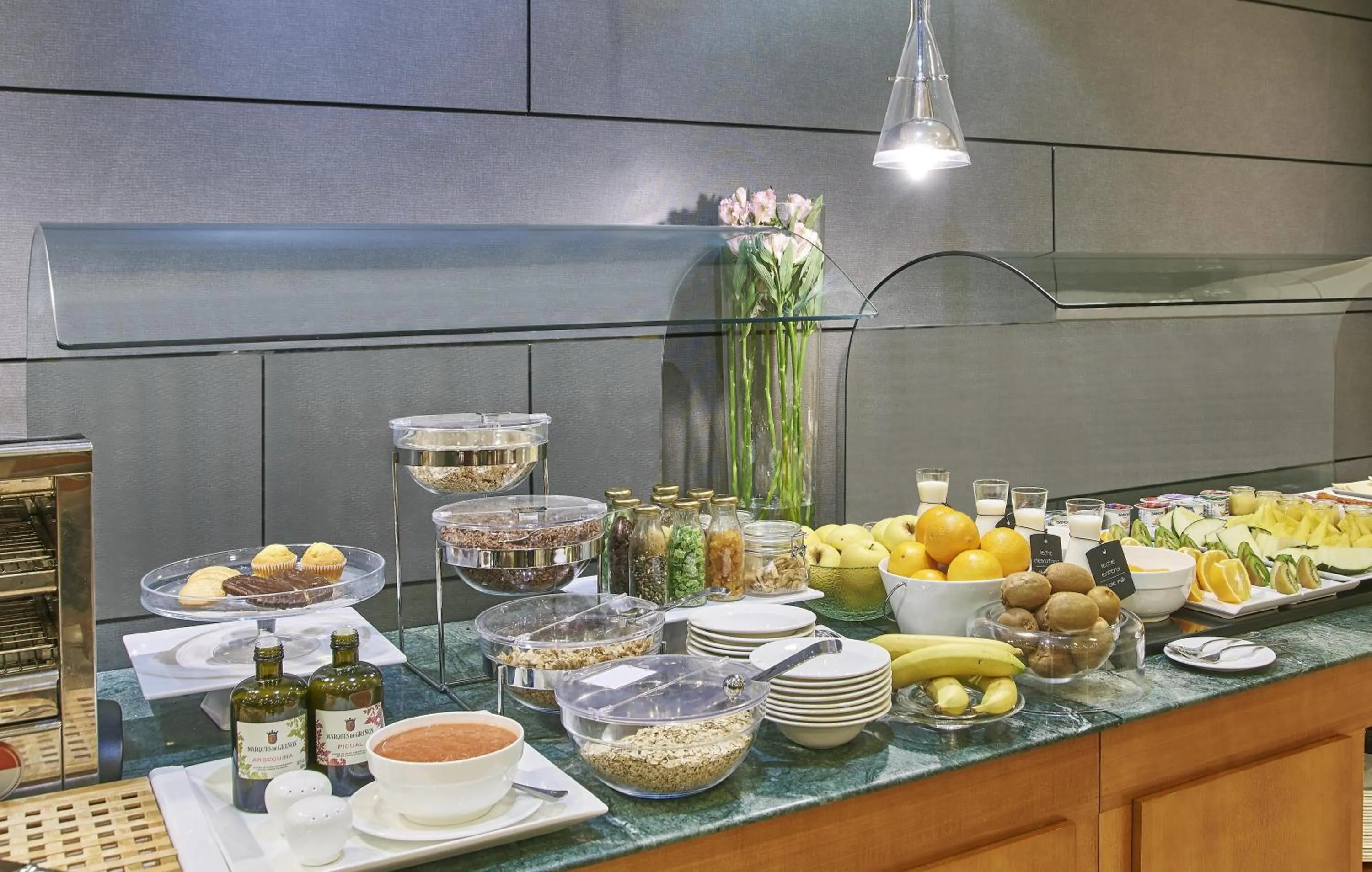 Breakfast in iStay by NH Zaragoza Sport Hotel