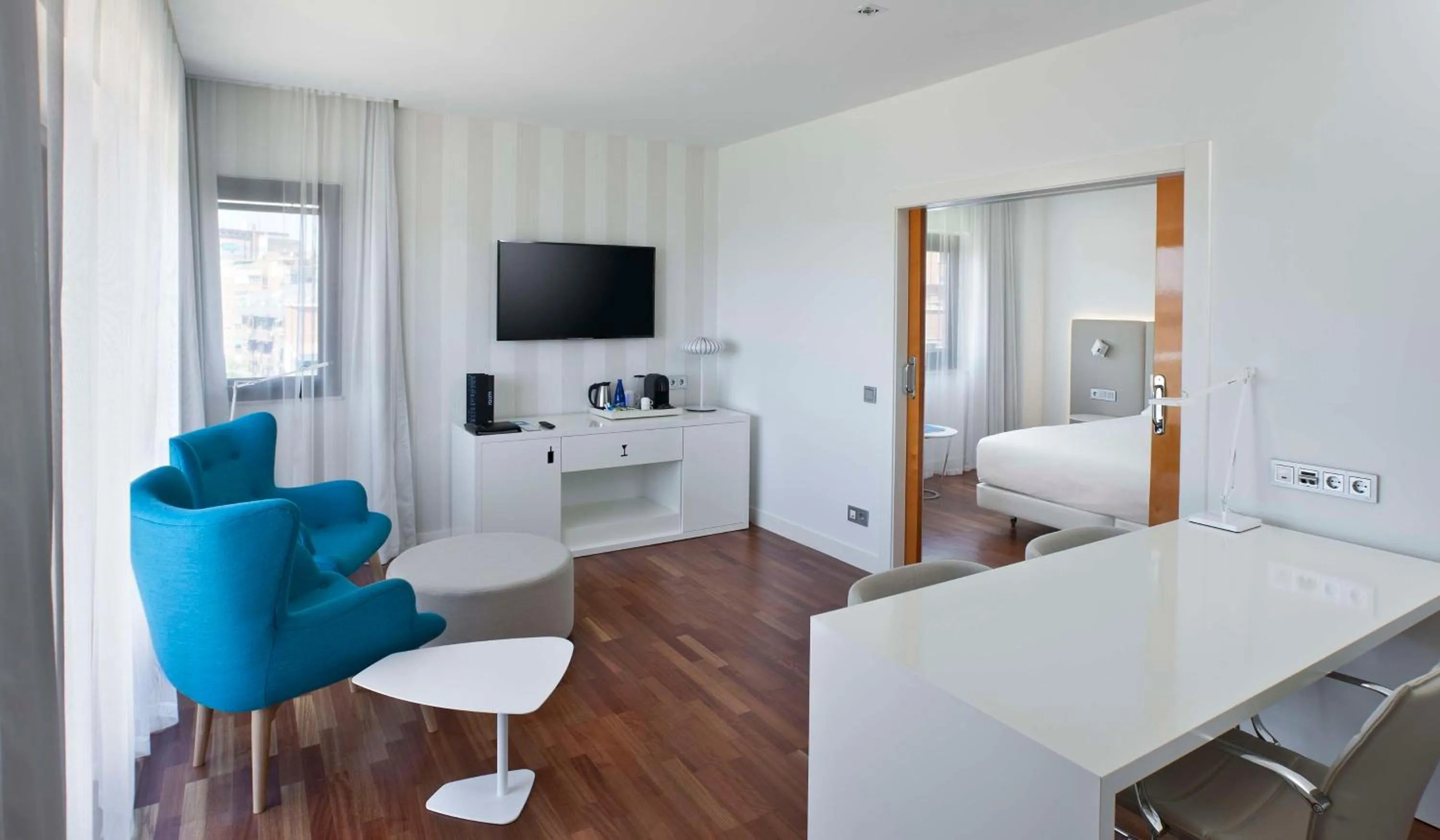 Bedroom, Bed in NH Madrid Ventas