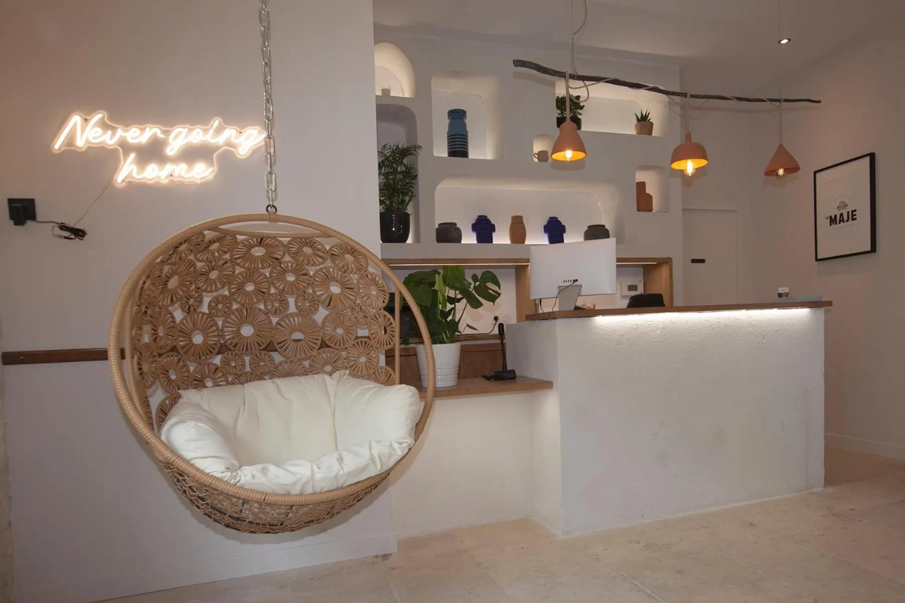 Facade/entrance in Le Maje Hostel