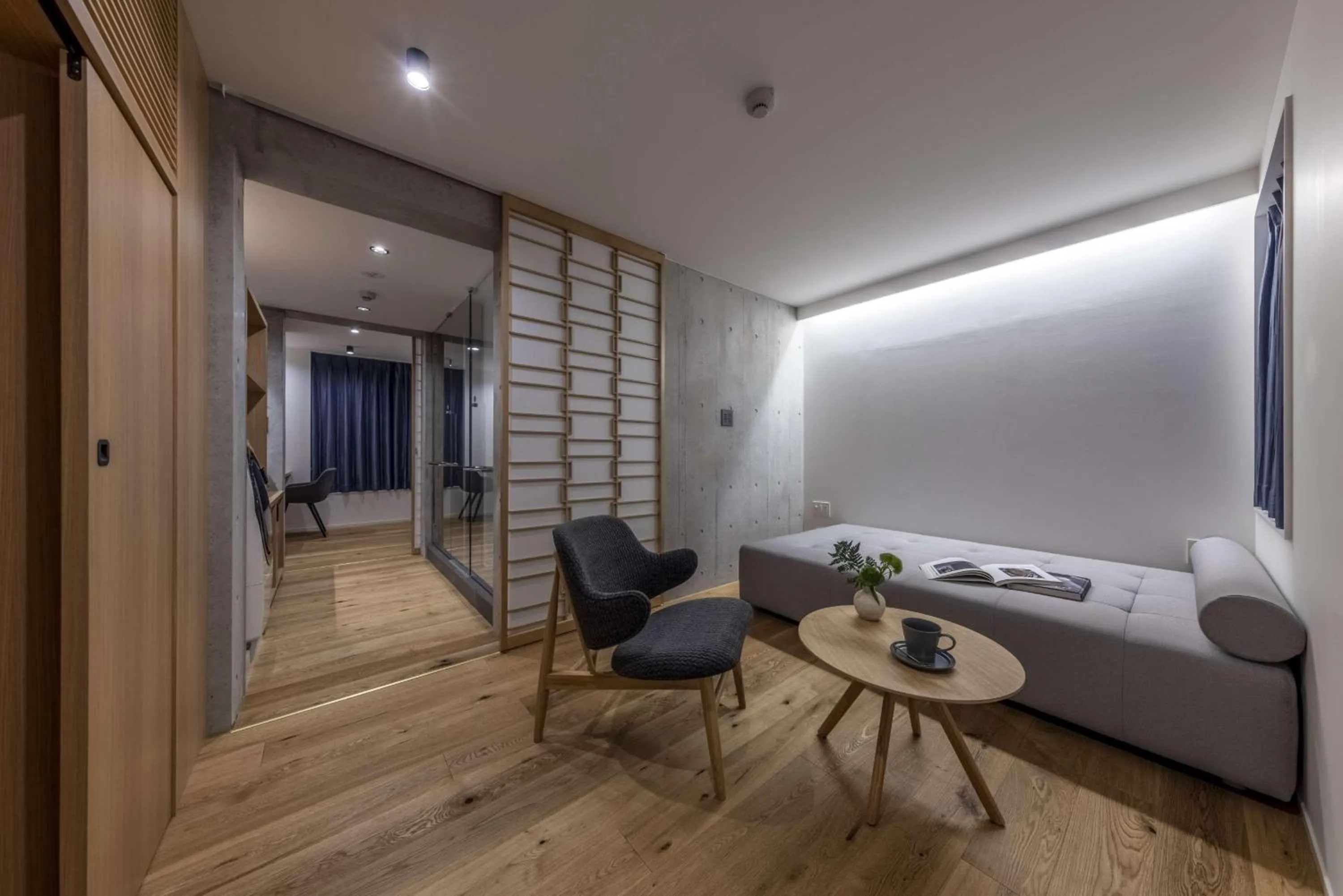 On site in Spatium Ginza Pony