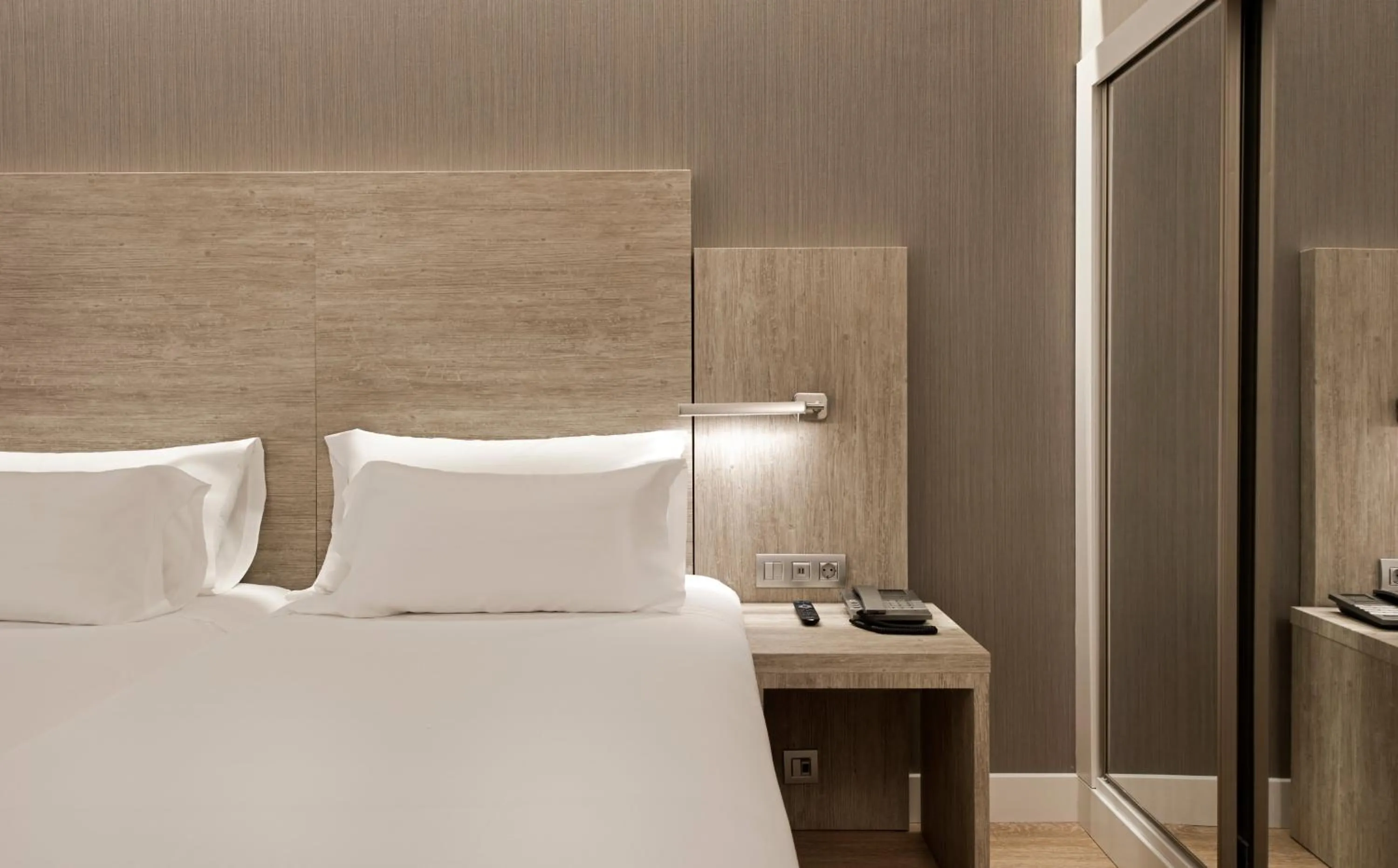 Bed in NH Madrid Chamberí