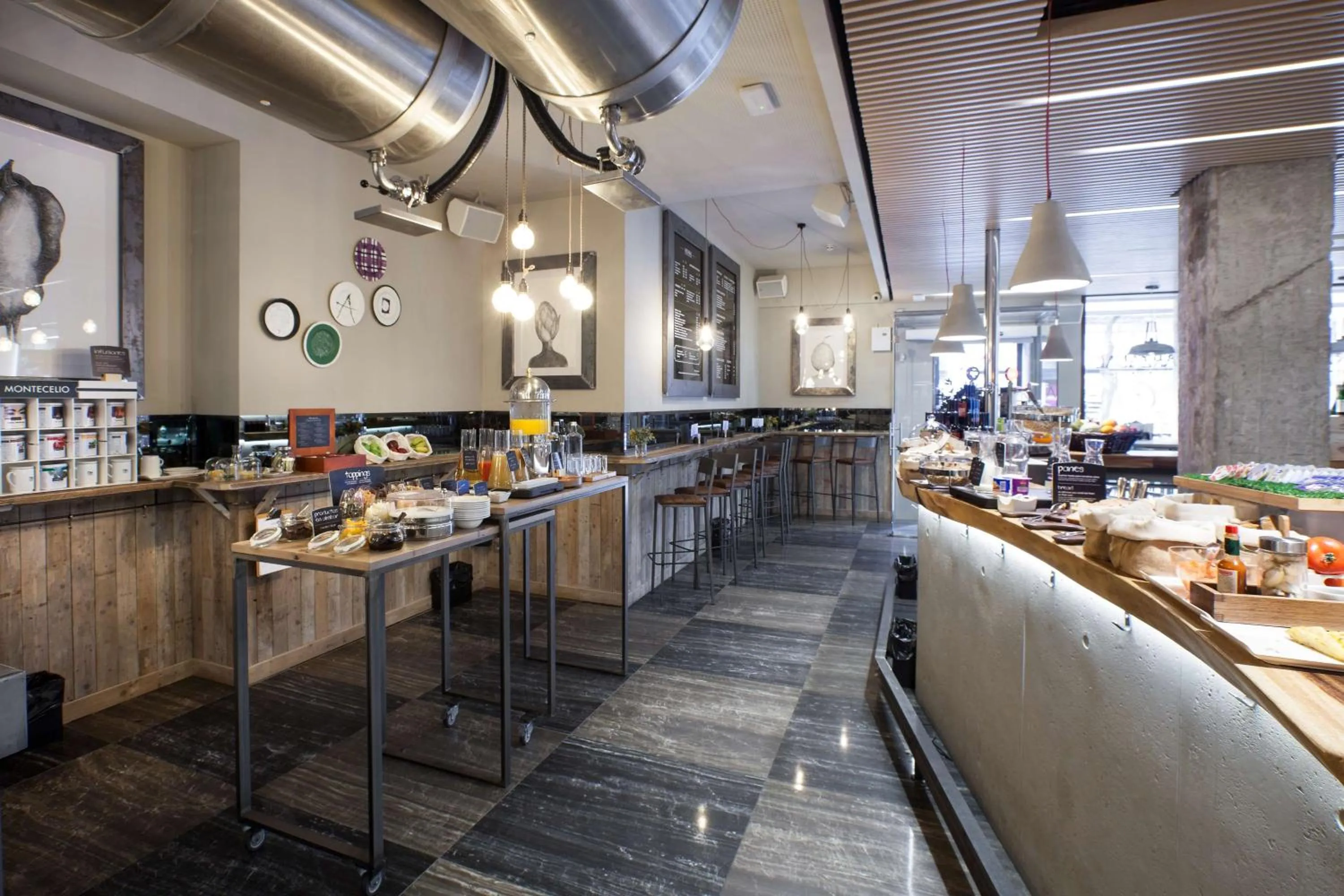 Restaurant/places to eat in NH Madrid Chamberí