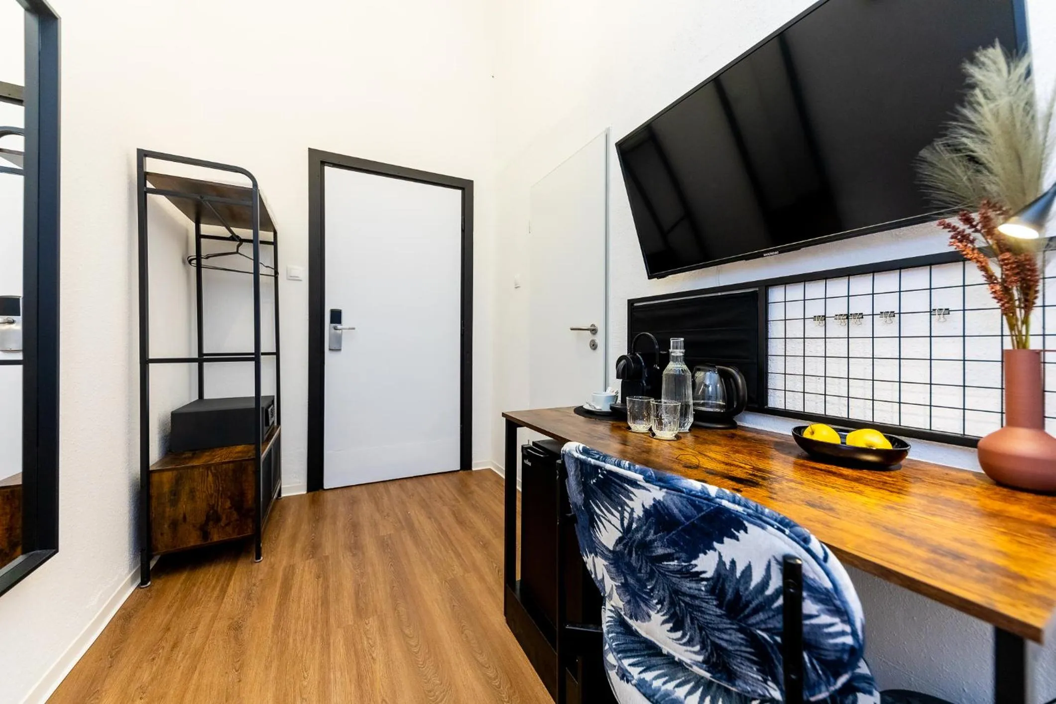 TV and multimedia, Bed in Adagio Downtown Rooms