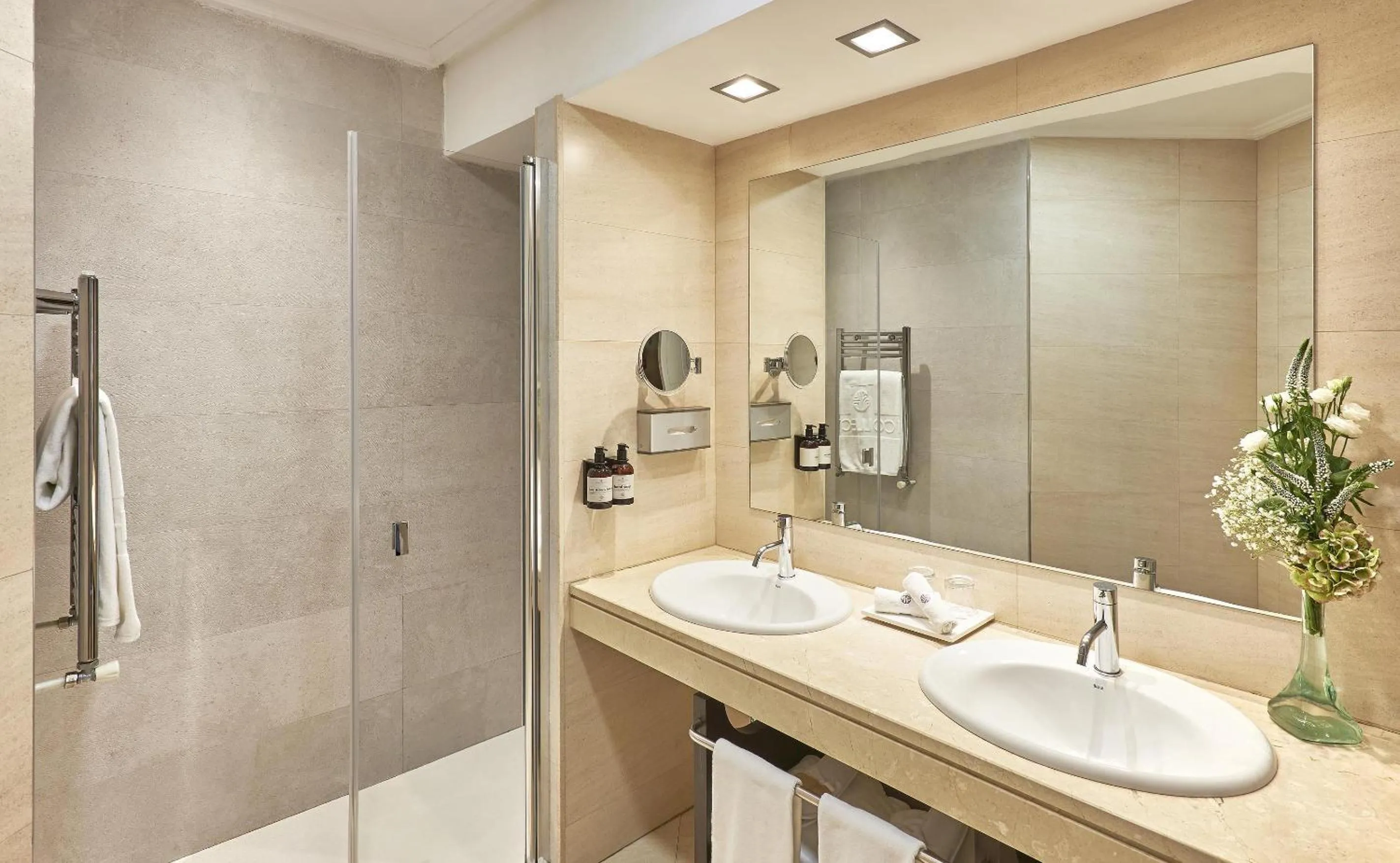 Bathroom in NH Collection Gran Hotel de Zaragoza